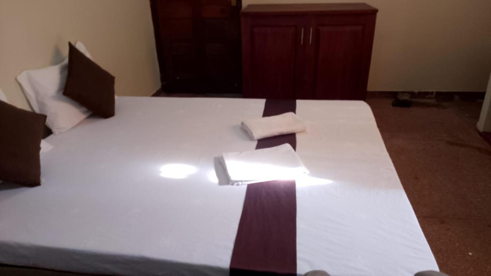 MercuryFM 103 Guest House - Colombo 3 view 4