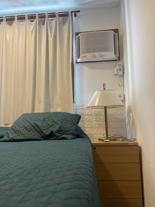 Cozy APT, Wi-Fi, AR, full kitchen, great location