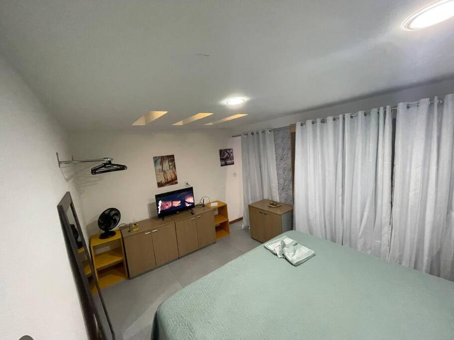 Cozy APT, Wi-Fi, AR, full kitchen, great location