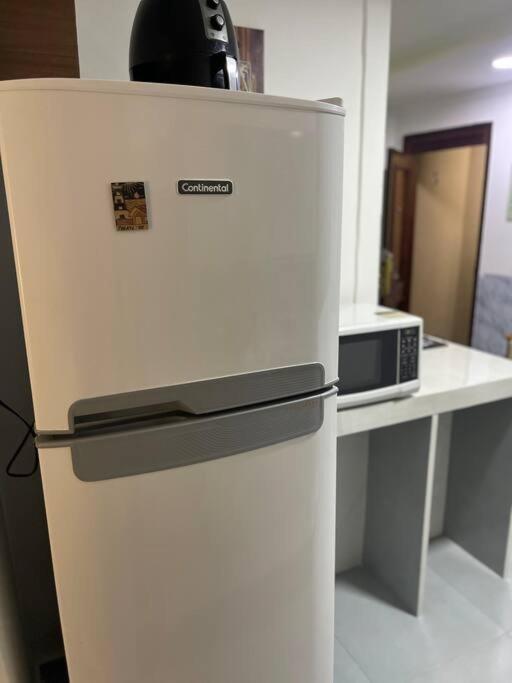 Cozy APT, Wi-Fi, AR, full kitchen, great location