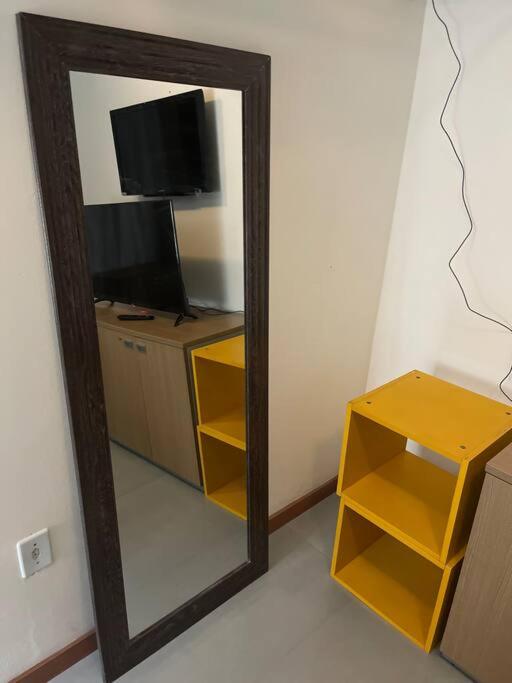 Cozy APT, Wi-Fi, AR, full kitchen, great location