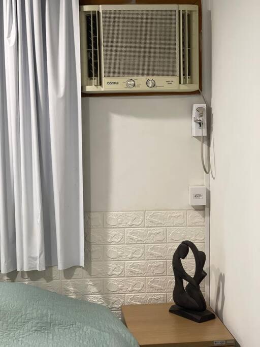 Cozy APT, Wi-Fi, AR, full kitchen, great location