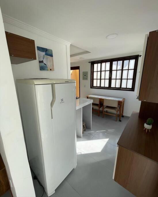 Cozy APT, Wi-Fi, AR, full kitchen, great location