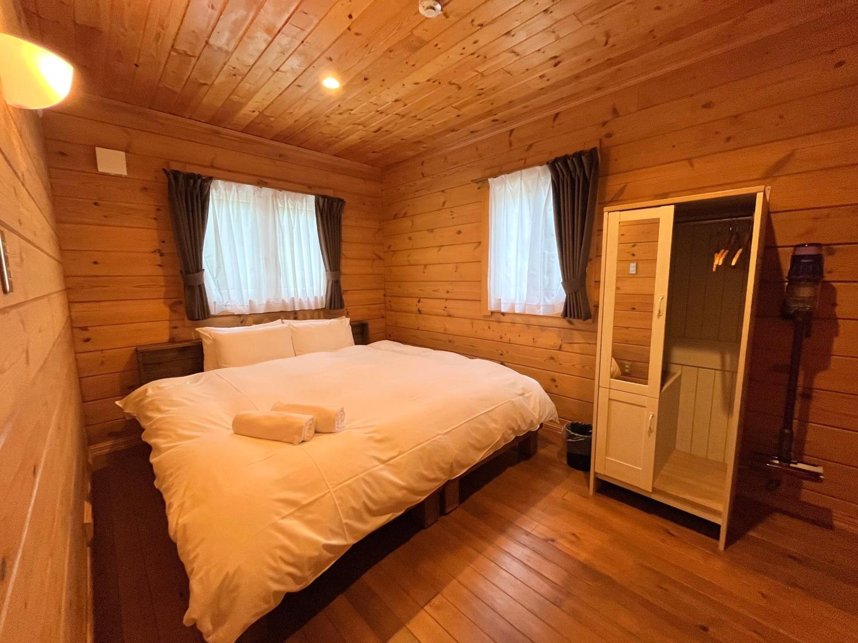 HAL Cottage
