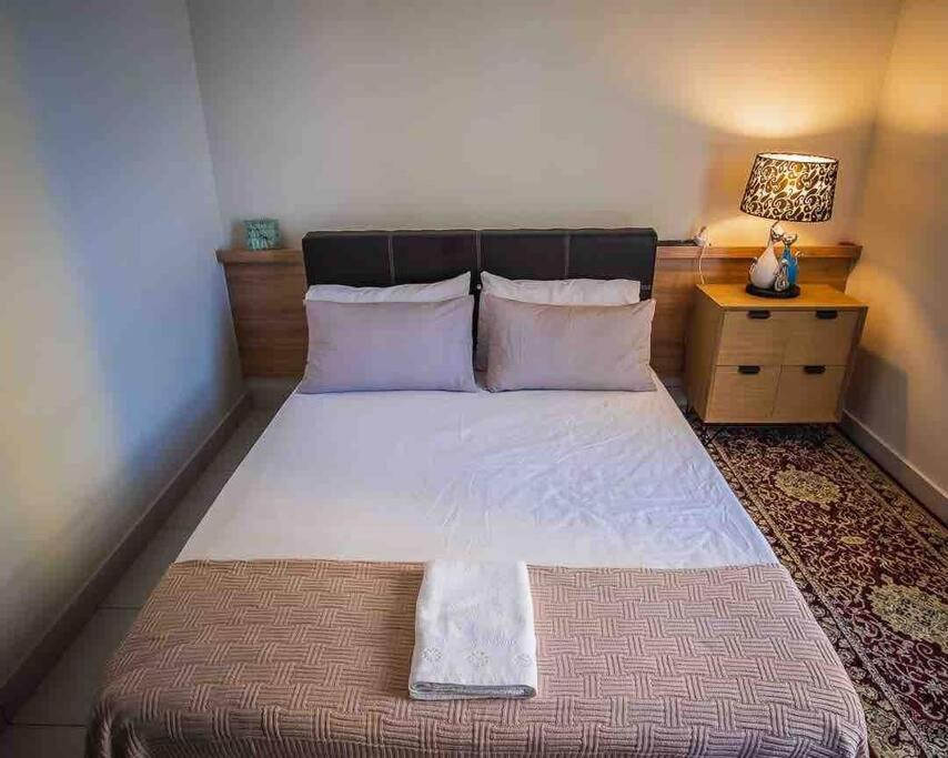 Elegant & Cozy- Studio Unit at MesaMall view 5