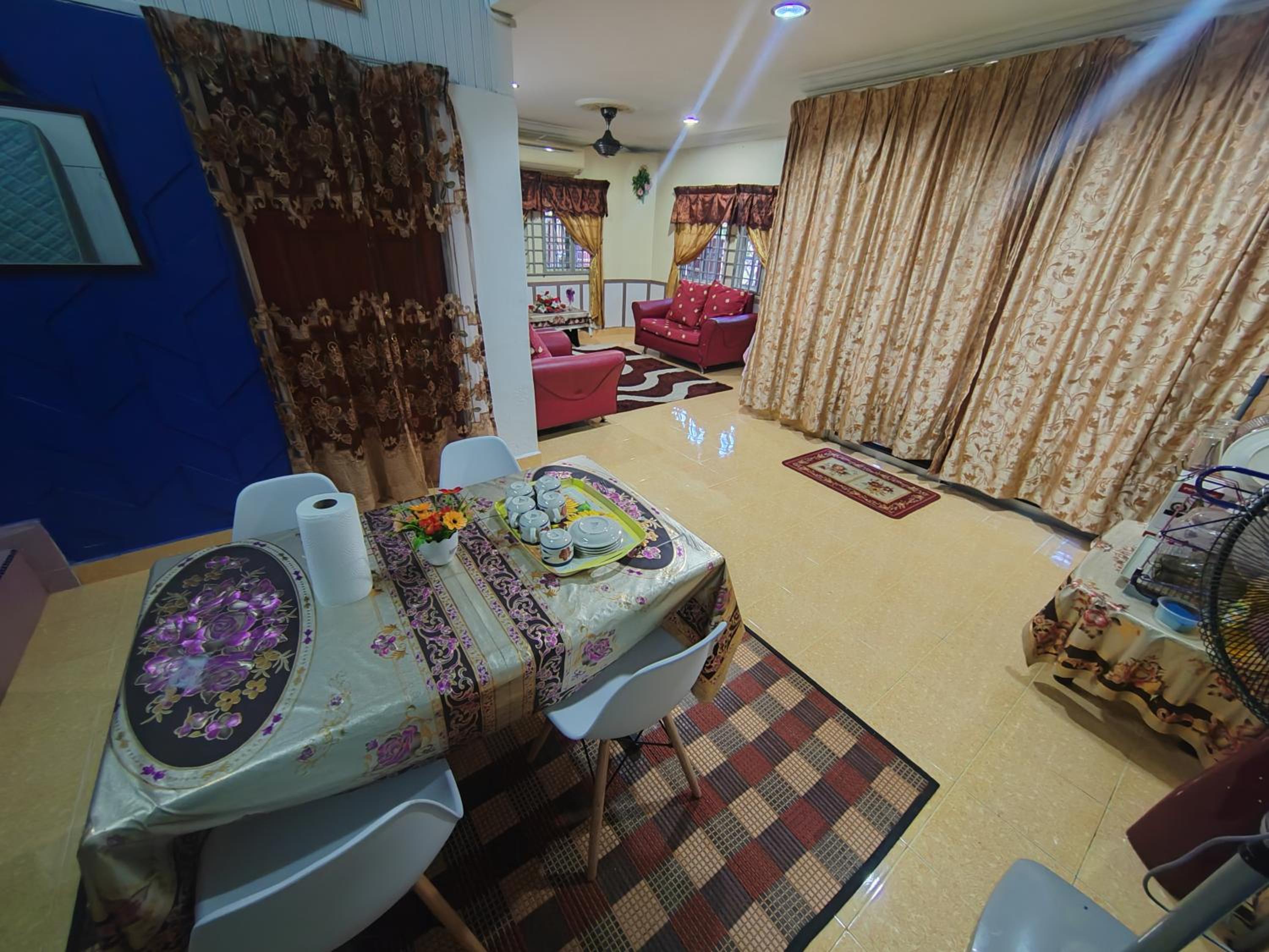 Iltizam Homestay