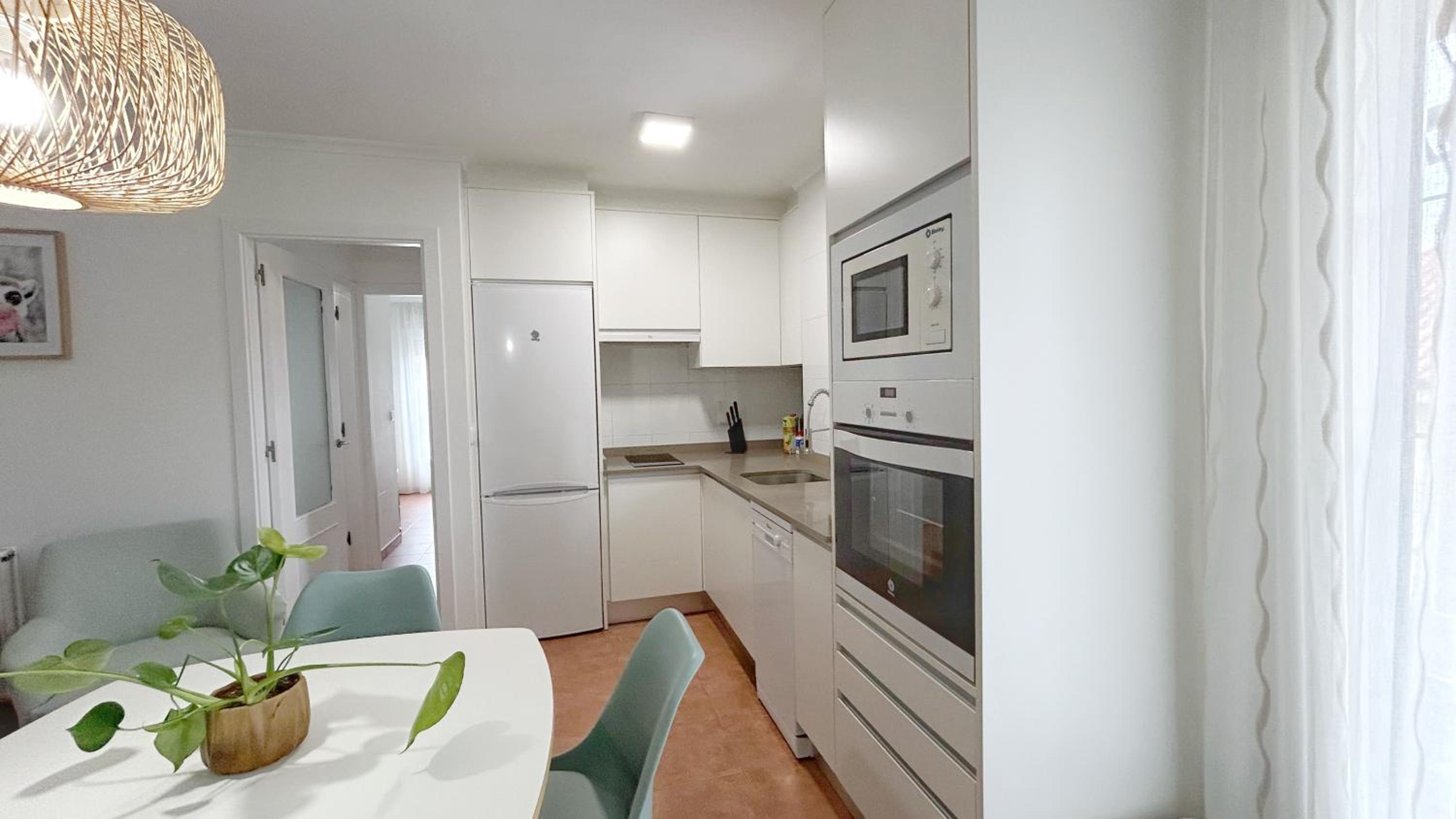 Comillas - Urbanización Lagos Azules - Netflix, Prime, Wifi & Free Indoor Parking view 5