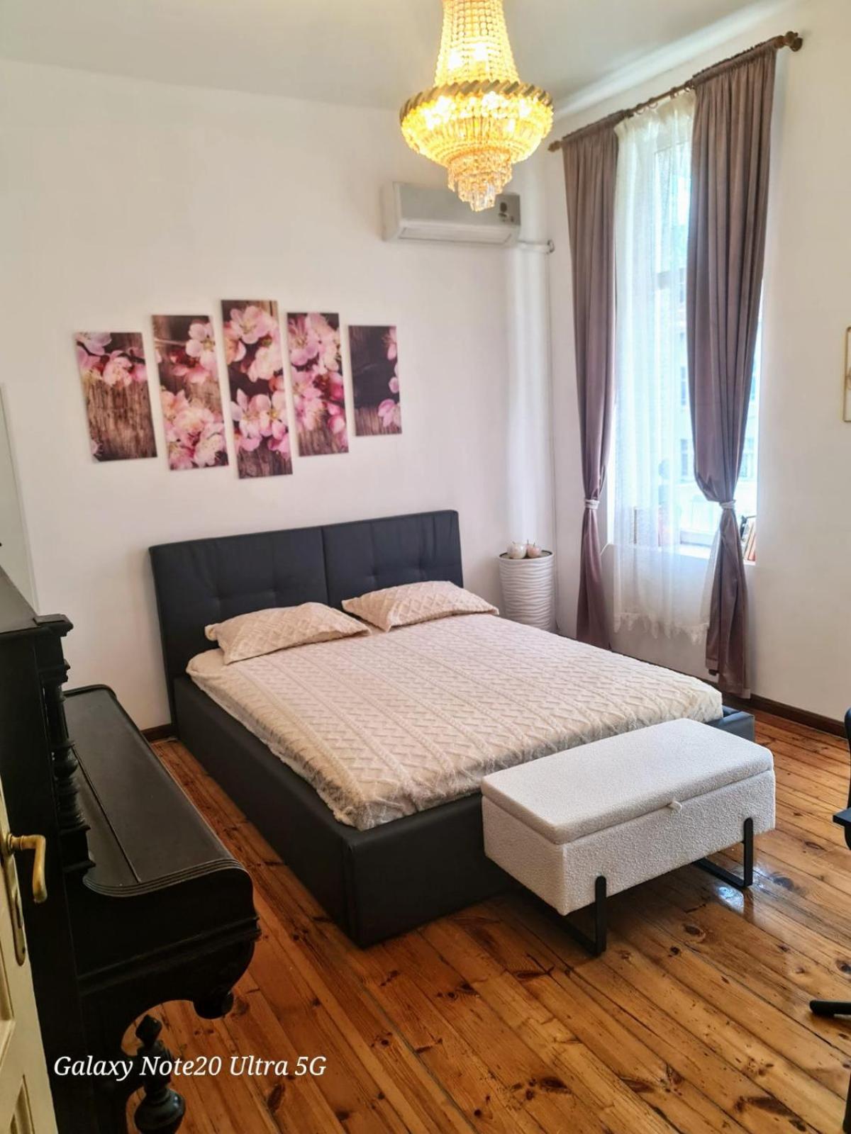 Central Heritage 3-BR Apartment