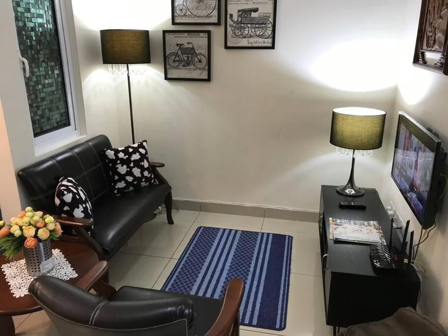 Pleasant & Chic- Studio Unit at Mesamall