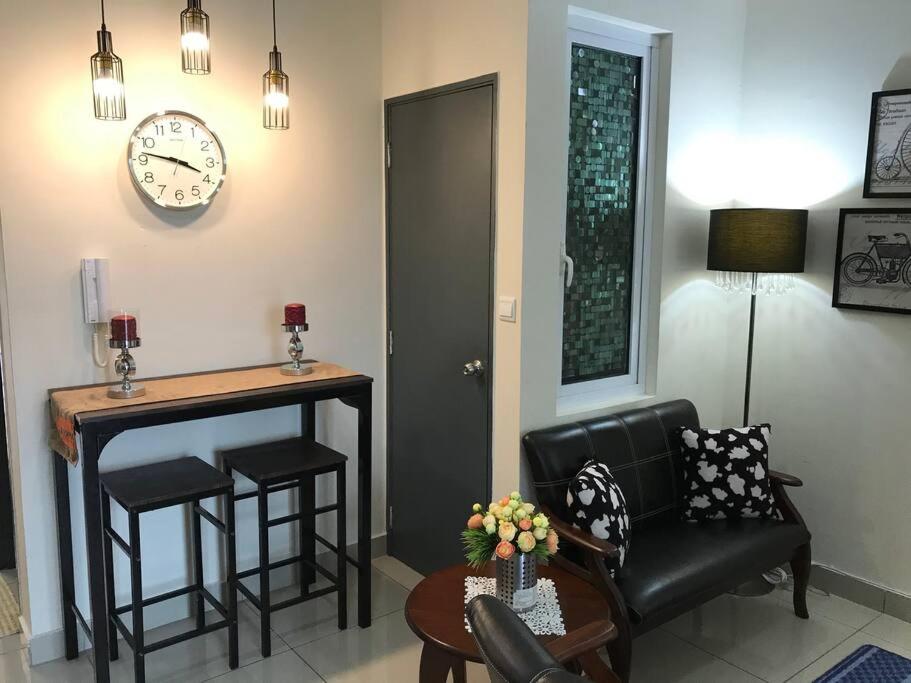 Pleasant & Chic- Studio Unit at Mesamall