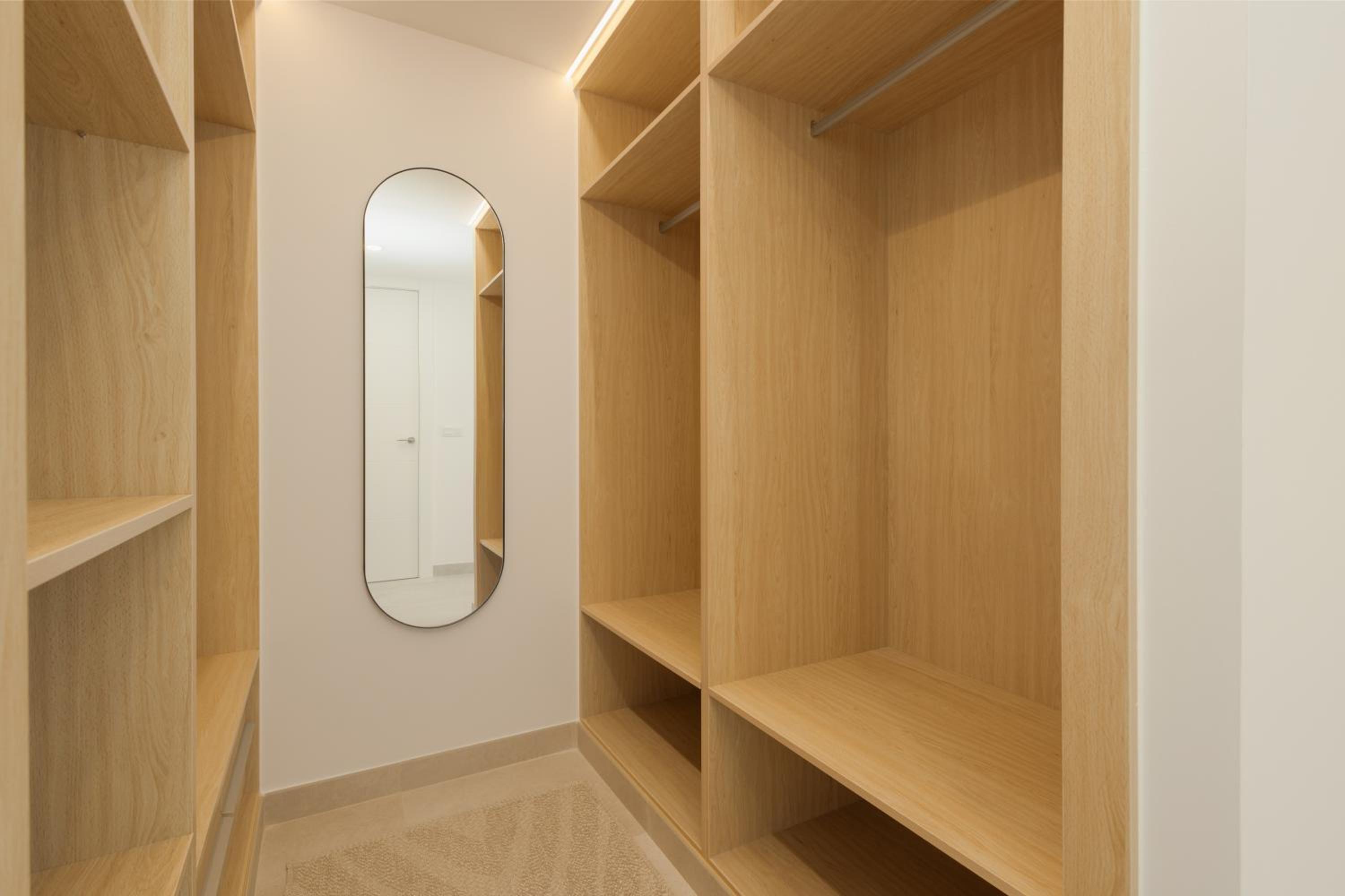 Brand-new beachside apartment, with spacious terrace and exceptional amenities, in Fuengirola