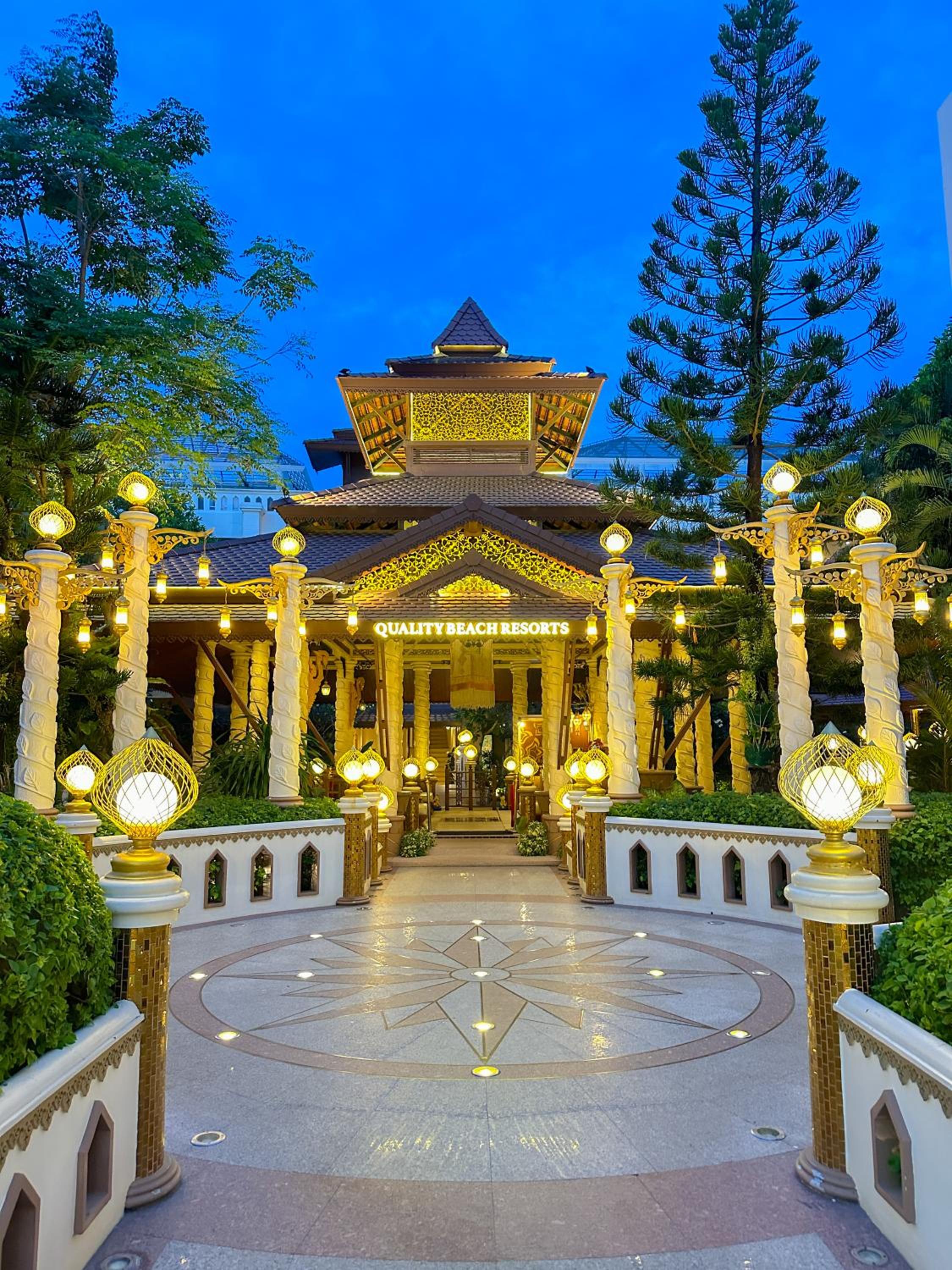 Hotel Quality Beach Resorts and Spa Patong