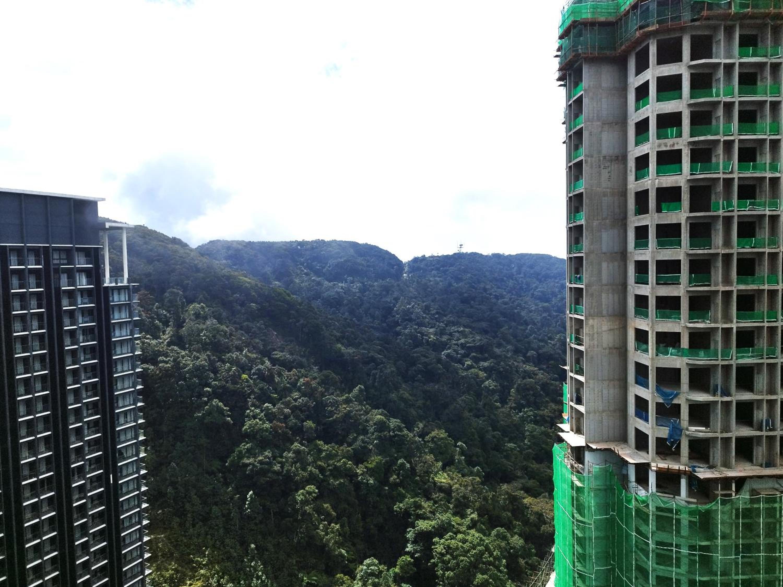 Genting SmokyStayCationHut AT Ion Delemen