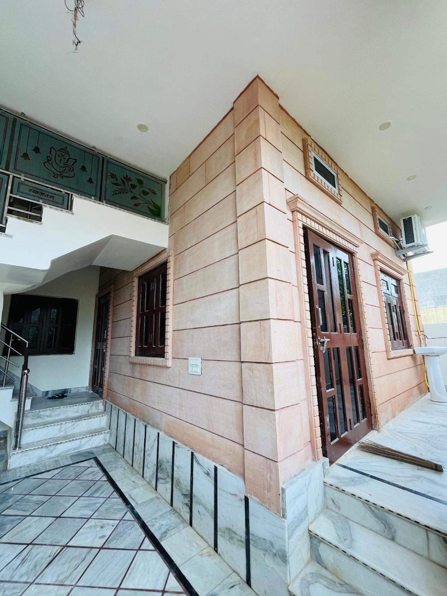 Balaji guest house