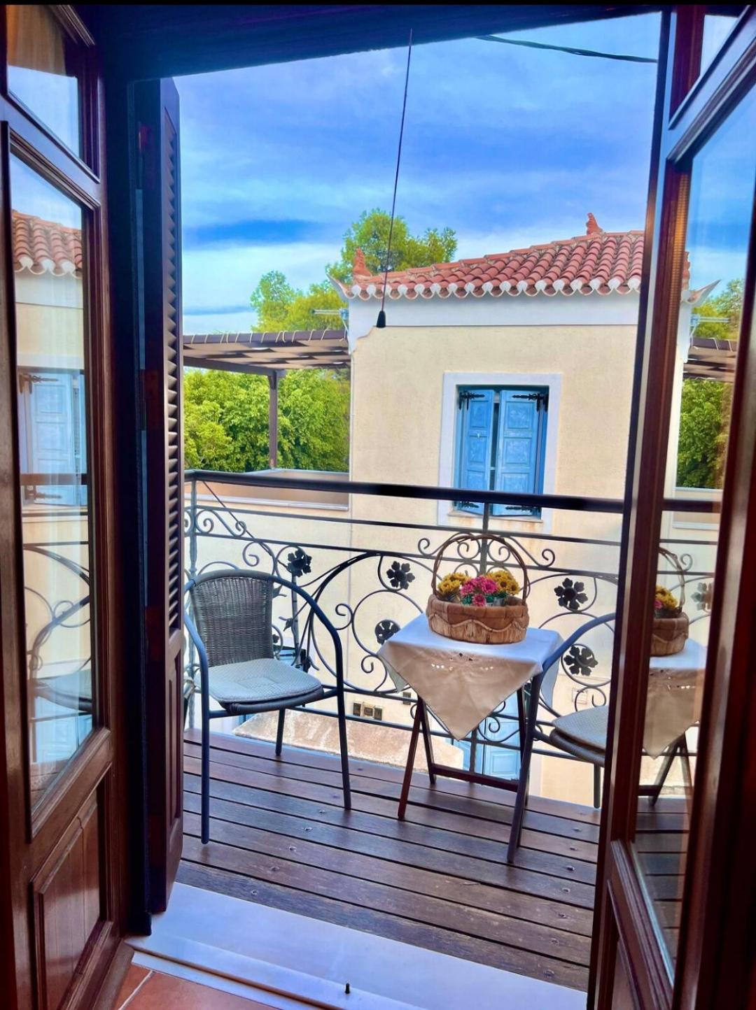 Alexjean cosy apartment close to beach and Dapia photo 5