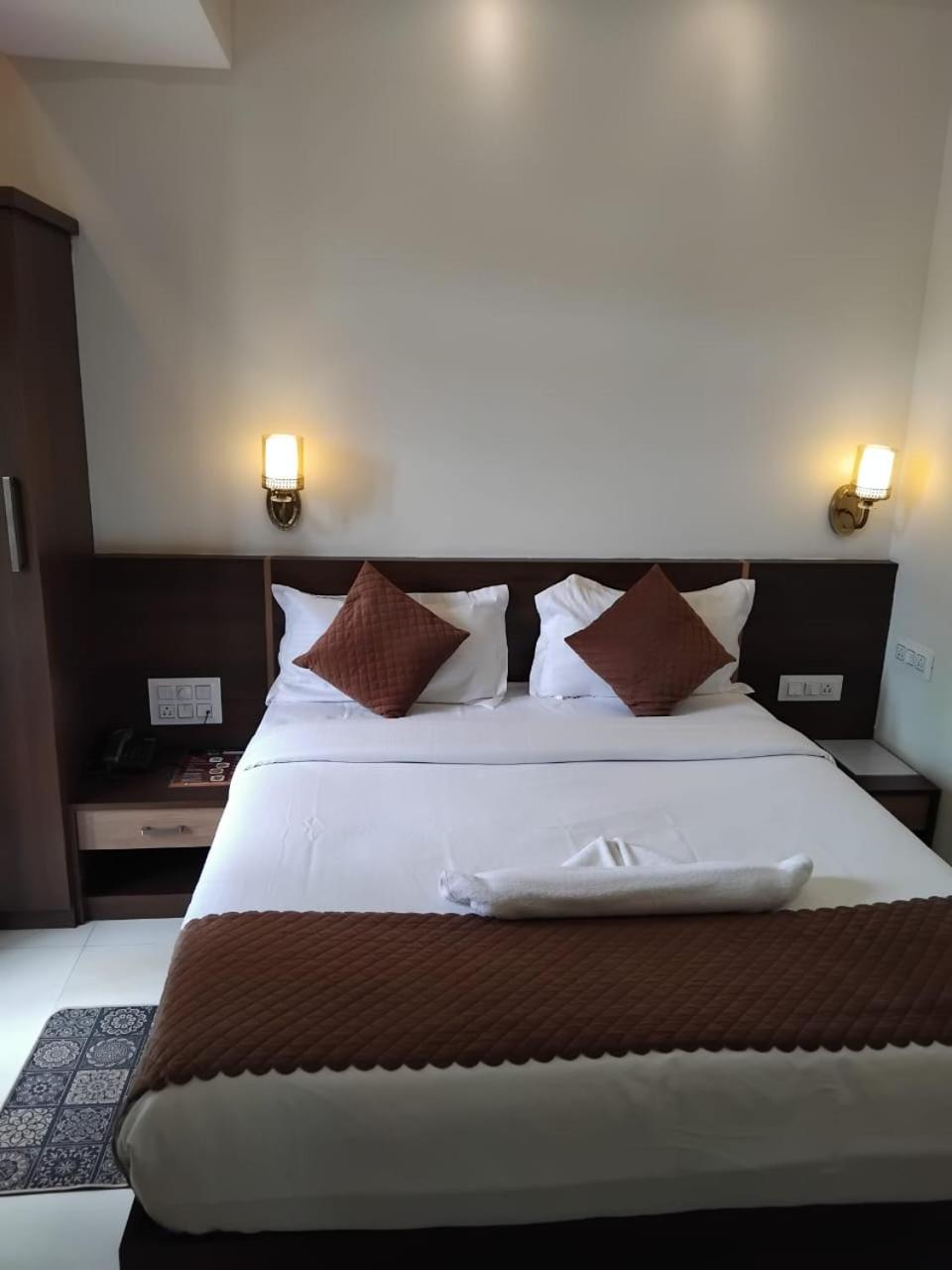 Hotel Assagao Grand