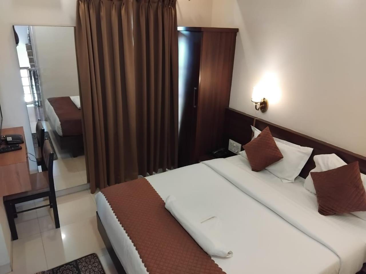 Hotel Assagao Grand