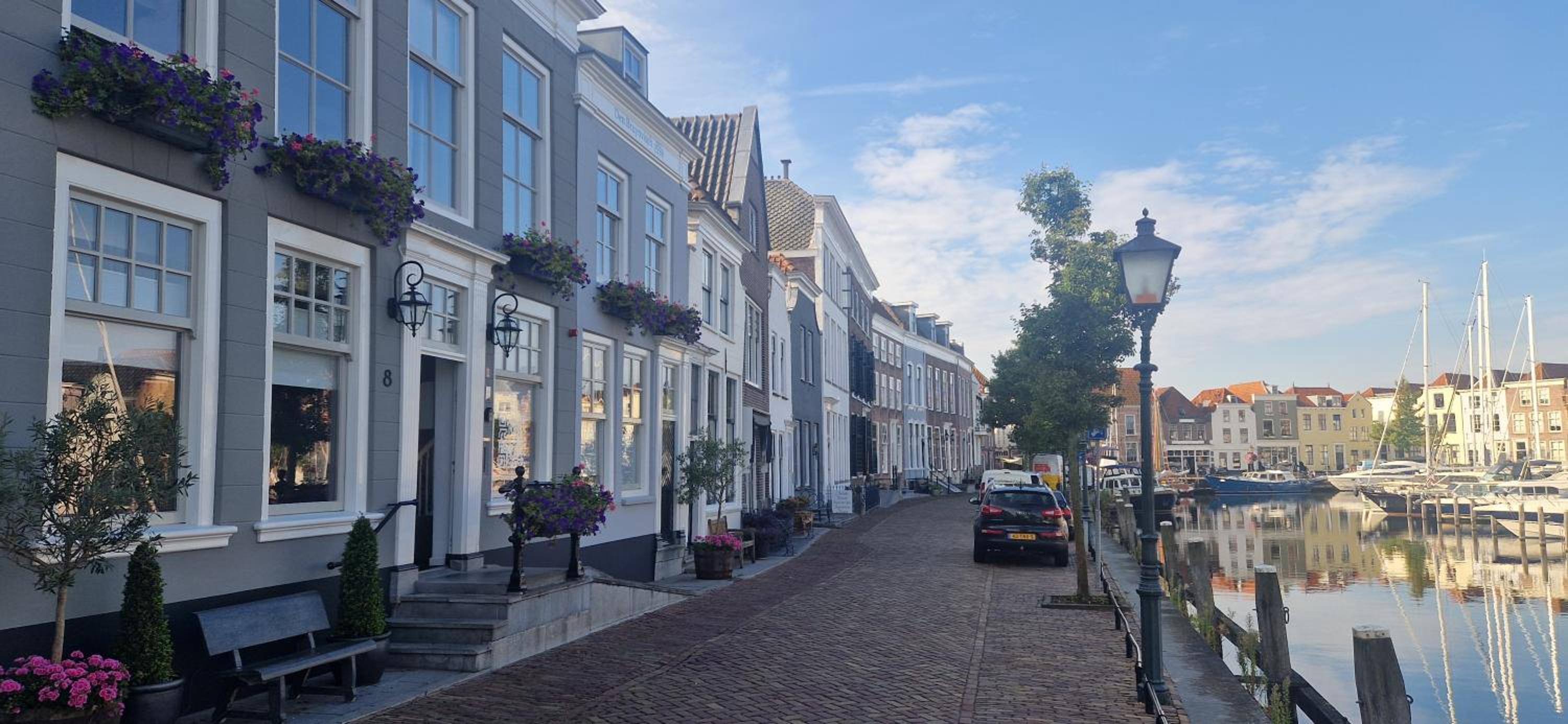 Hotel B&B De Grote Kade I Bella Zeelandia - Image 1