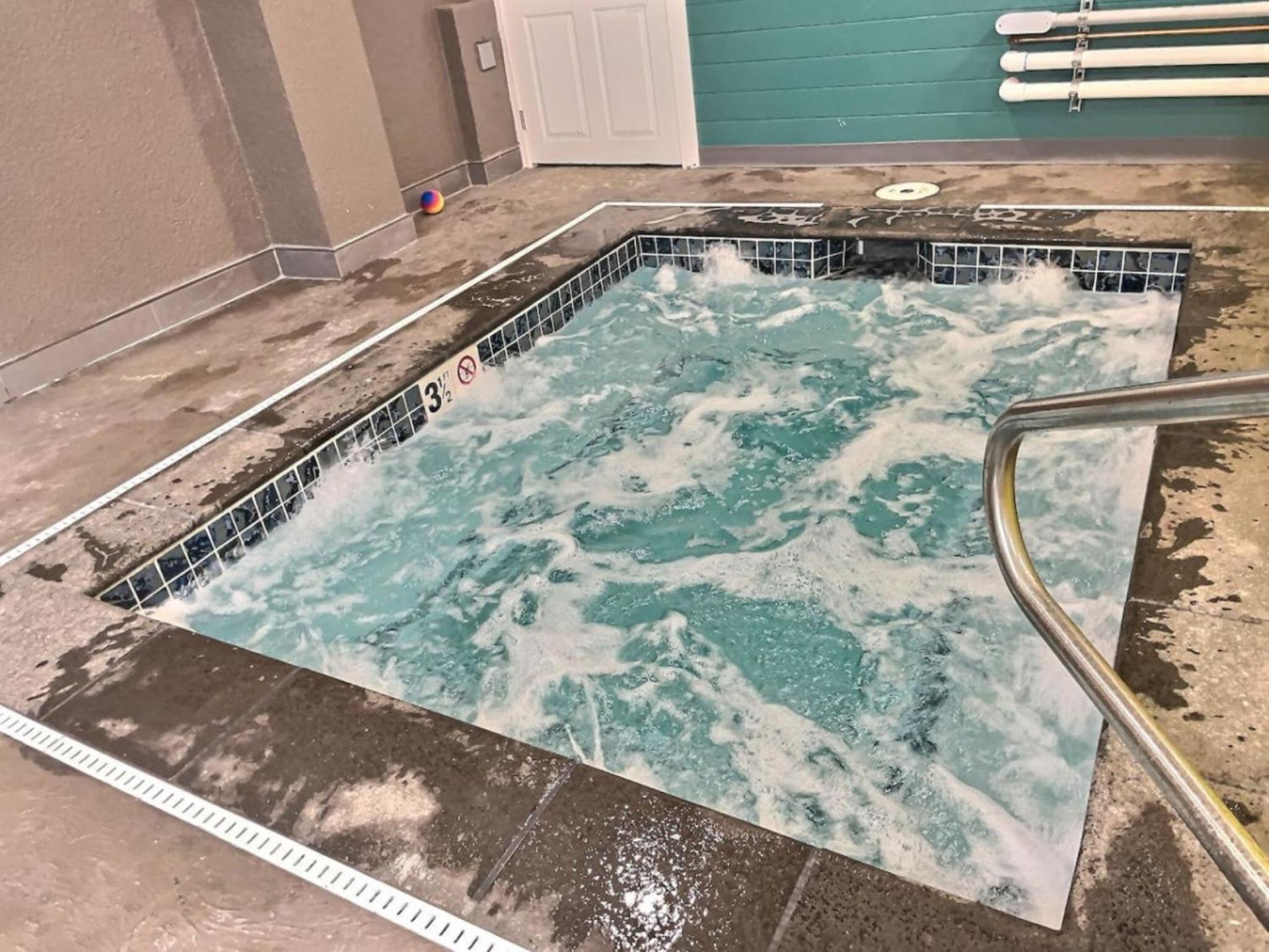 BearTrax- Pool, Hot tub, Gym, Sauna, Near Resort