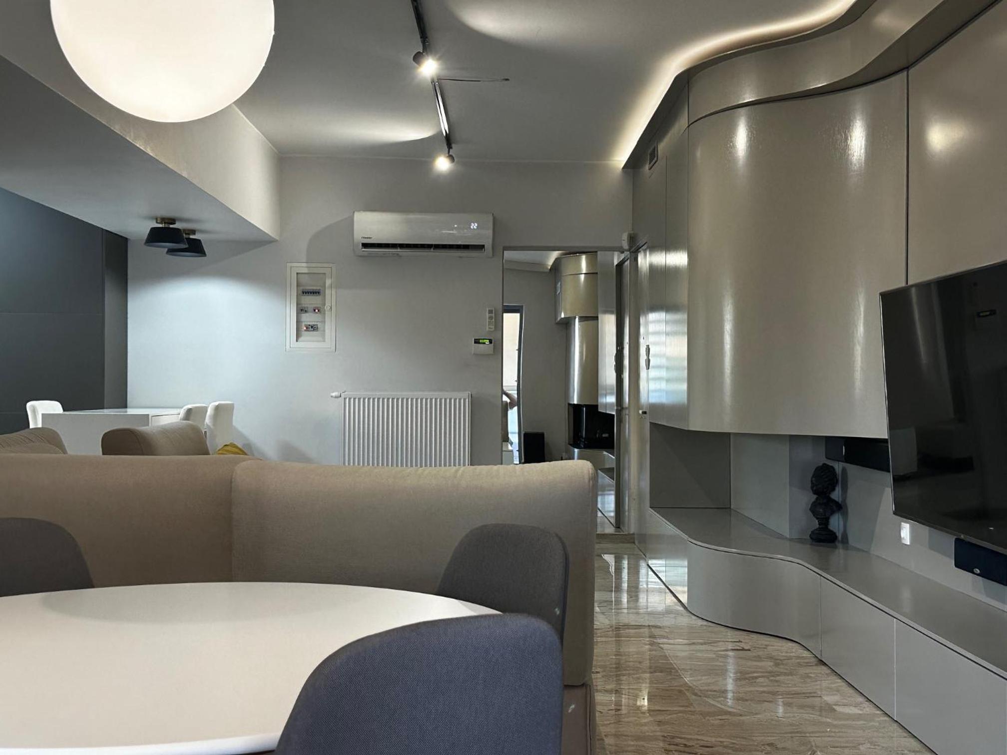 Seaside Charming Apartment in Alimos