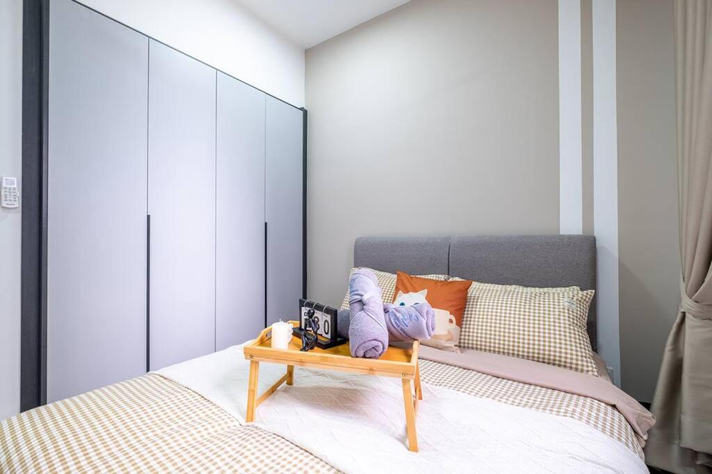 The Rest Nest Modern M Vertica 4BR Infinity Pool