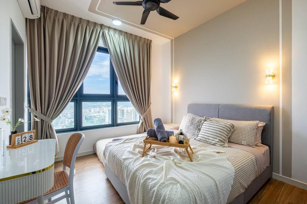 The Rest Nest Modern M Vertica 4BR Infinity Pool