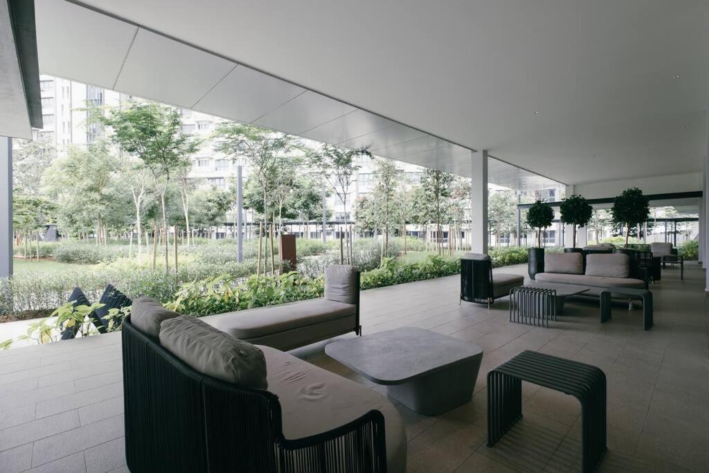 The Rest Nest Modern M Vertica 4BR Infinity Pool