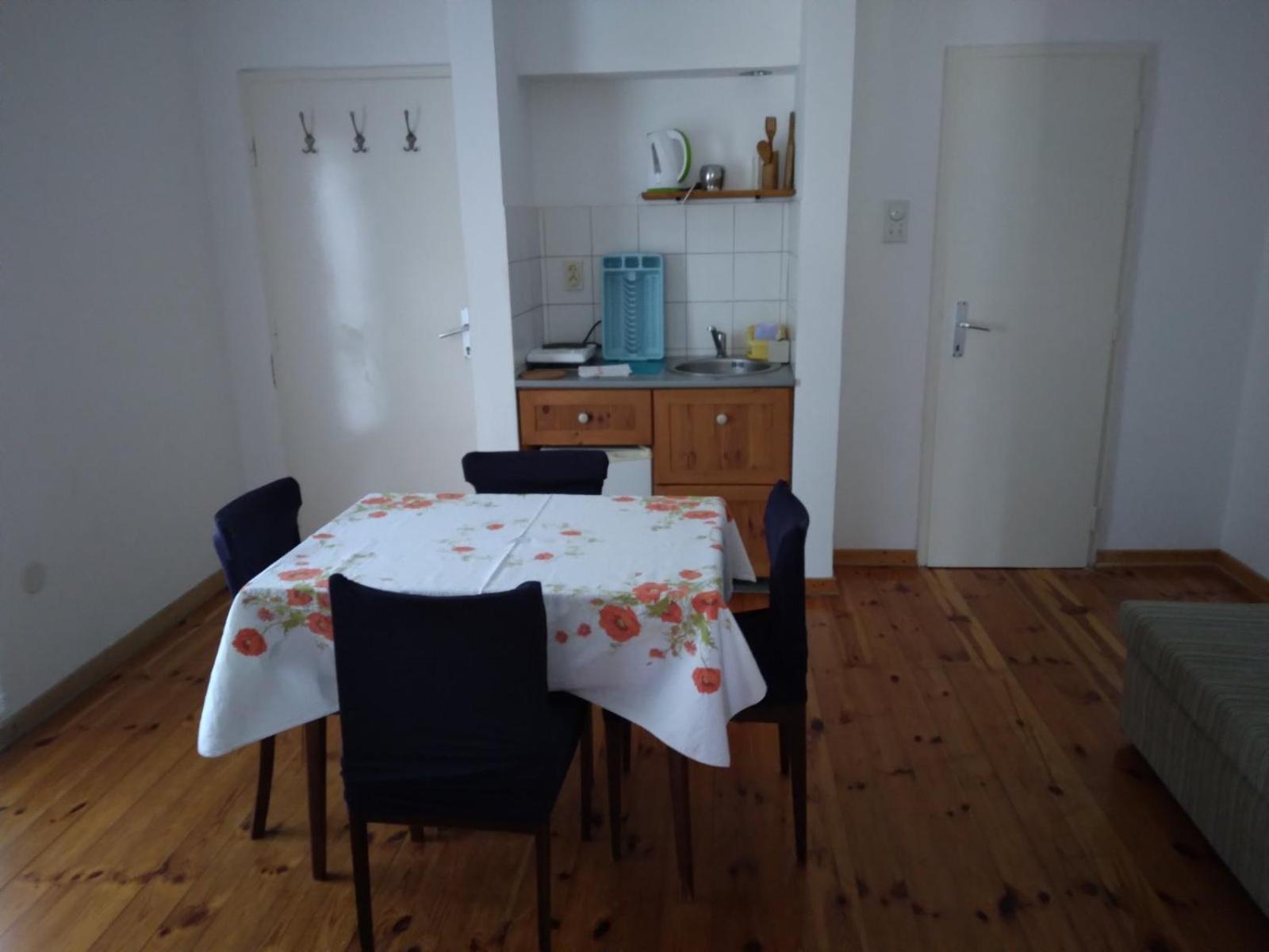 Apartments Markovic Sutomore