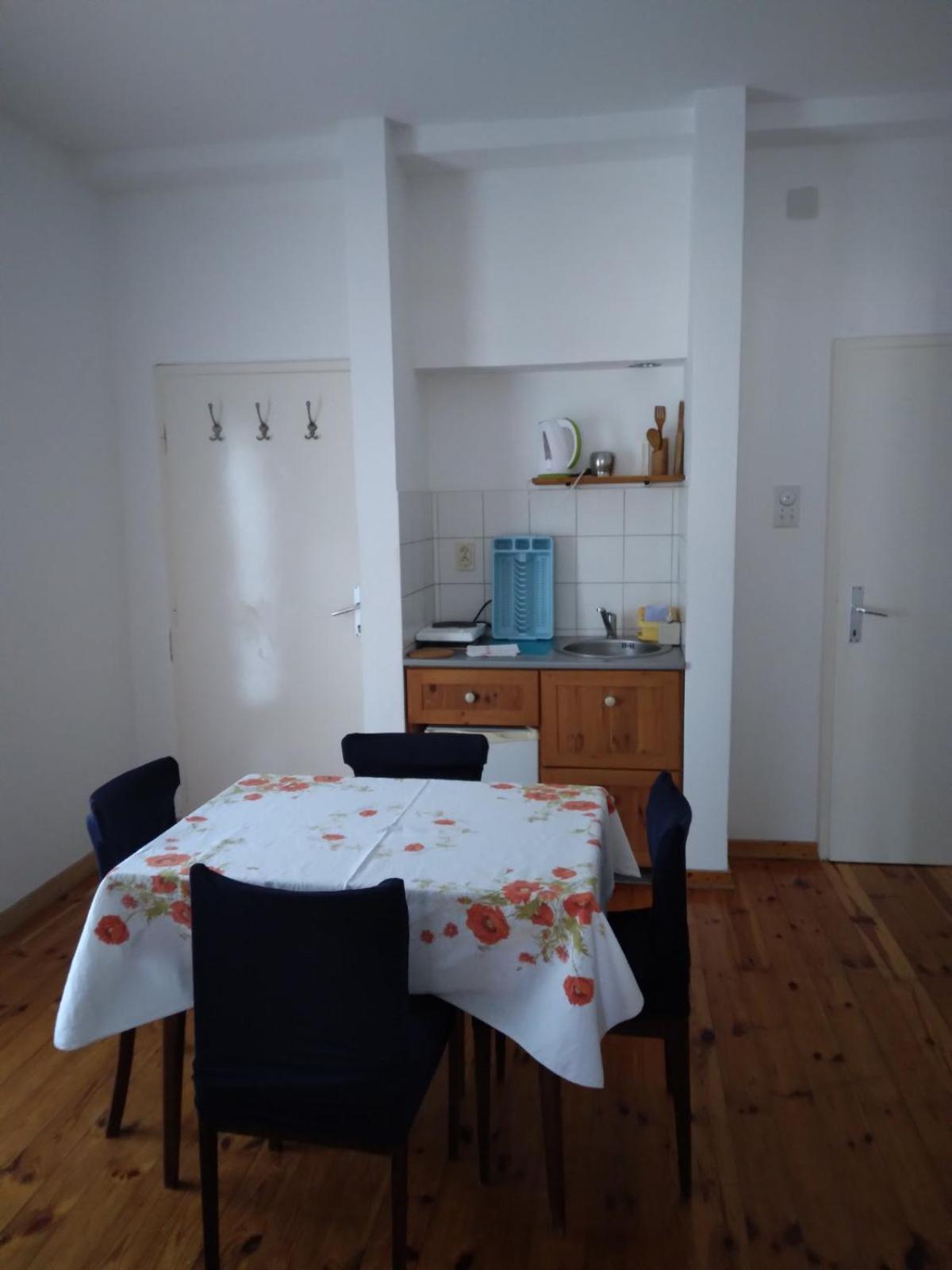 Apartments Markovic Sutomore