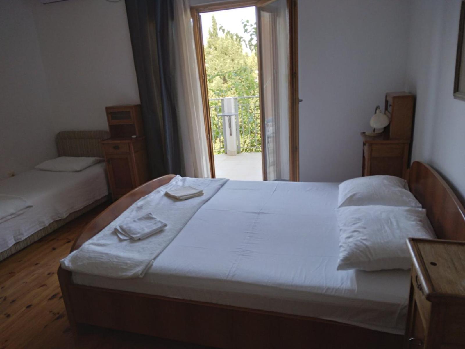 Apartments Markovic Sutomore