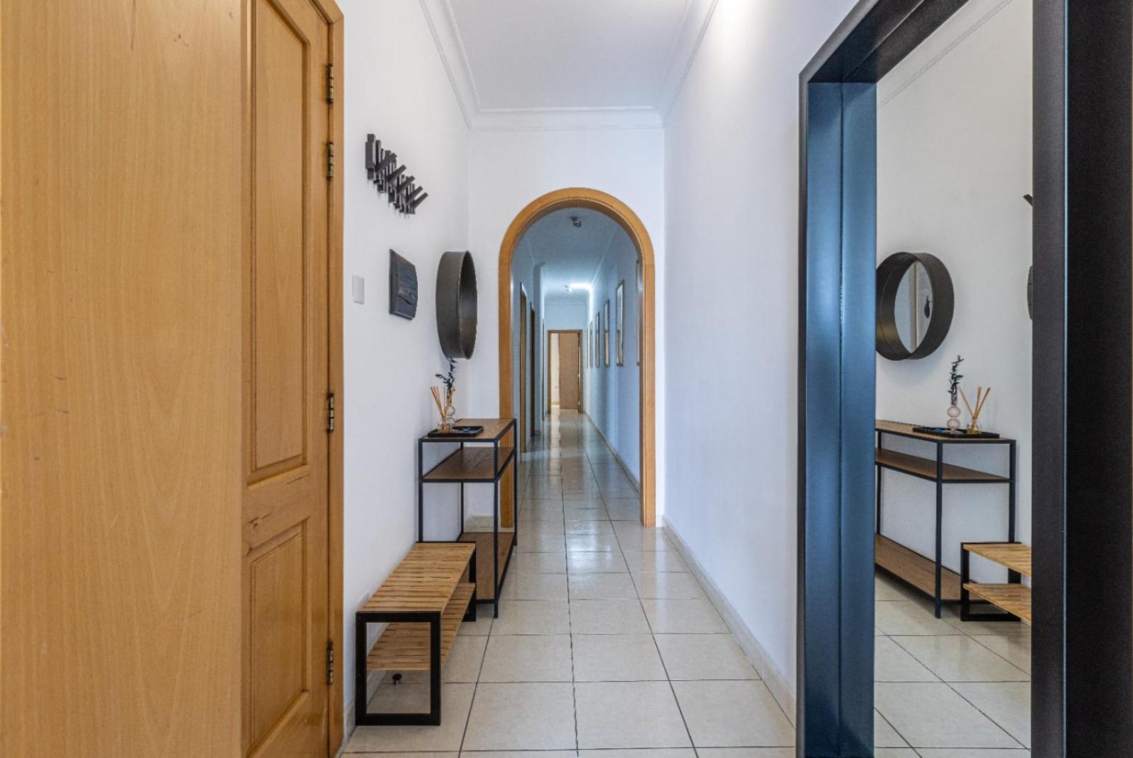 Morina Court photo 2