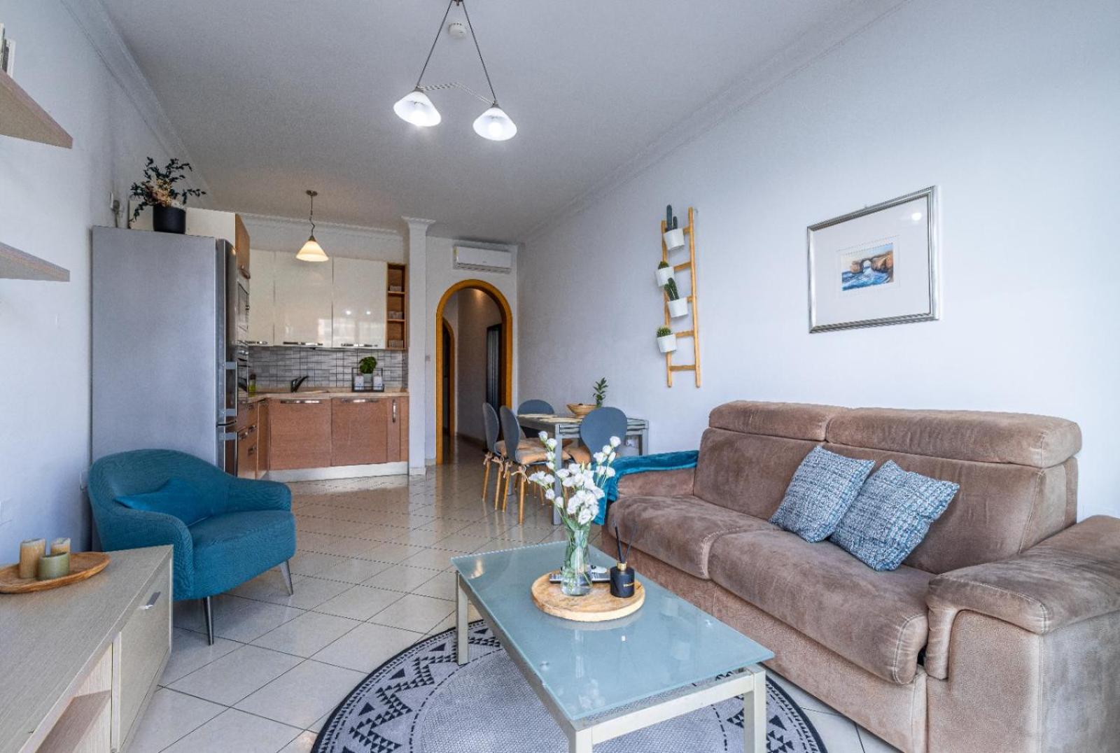 Morina Court photo 5