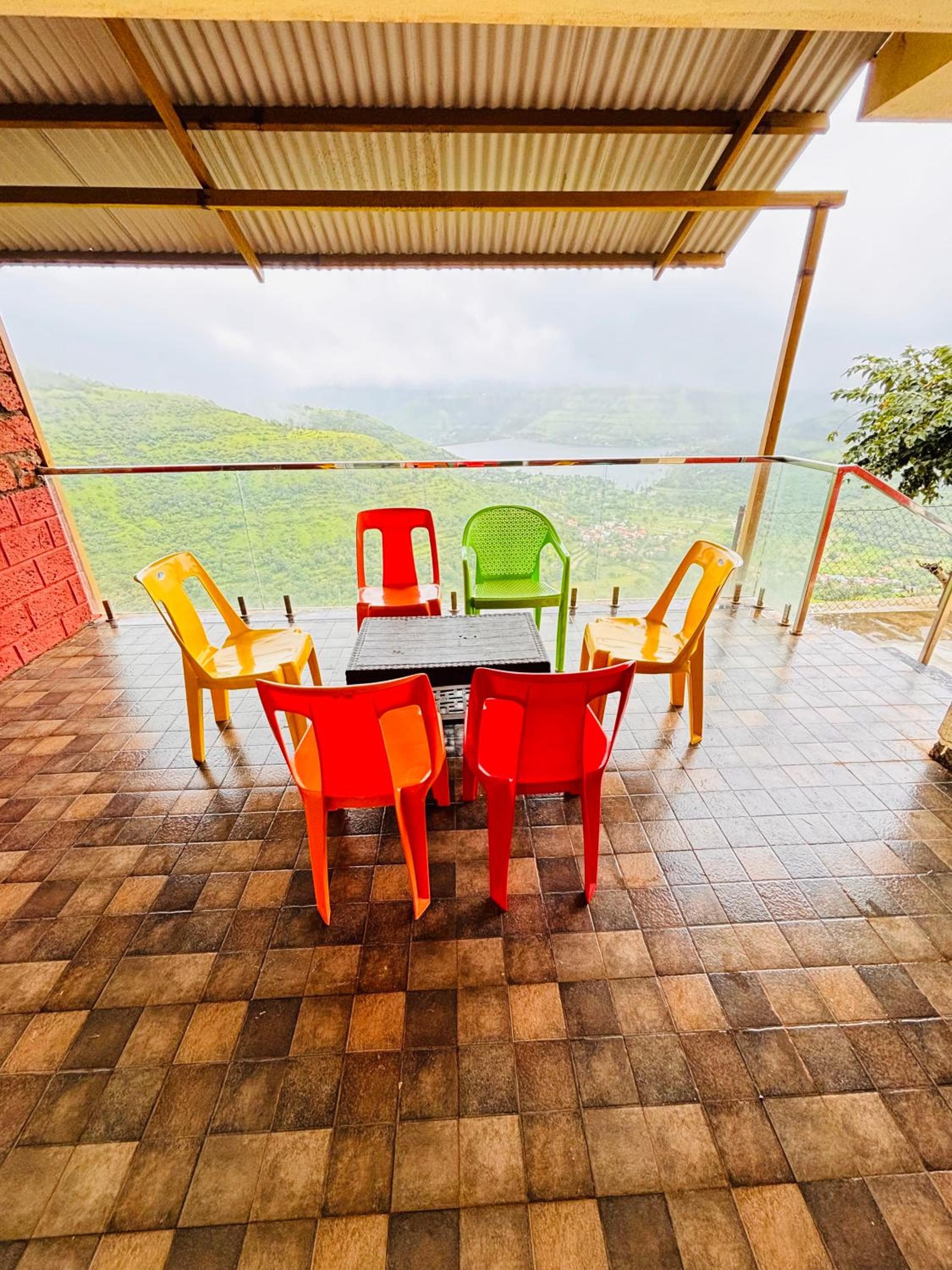 Paramount 3 AC Bedrooms Hall Garden with Lake View