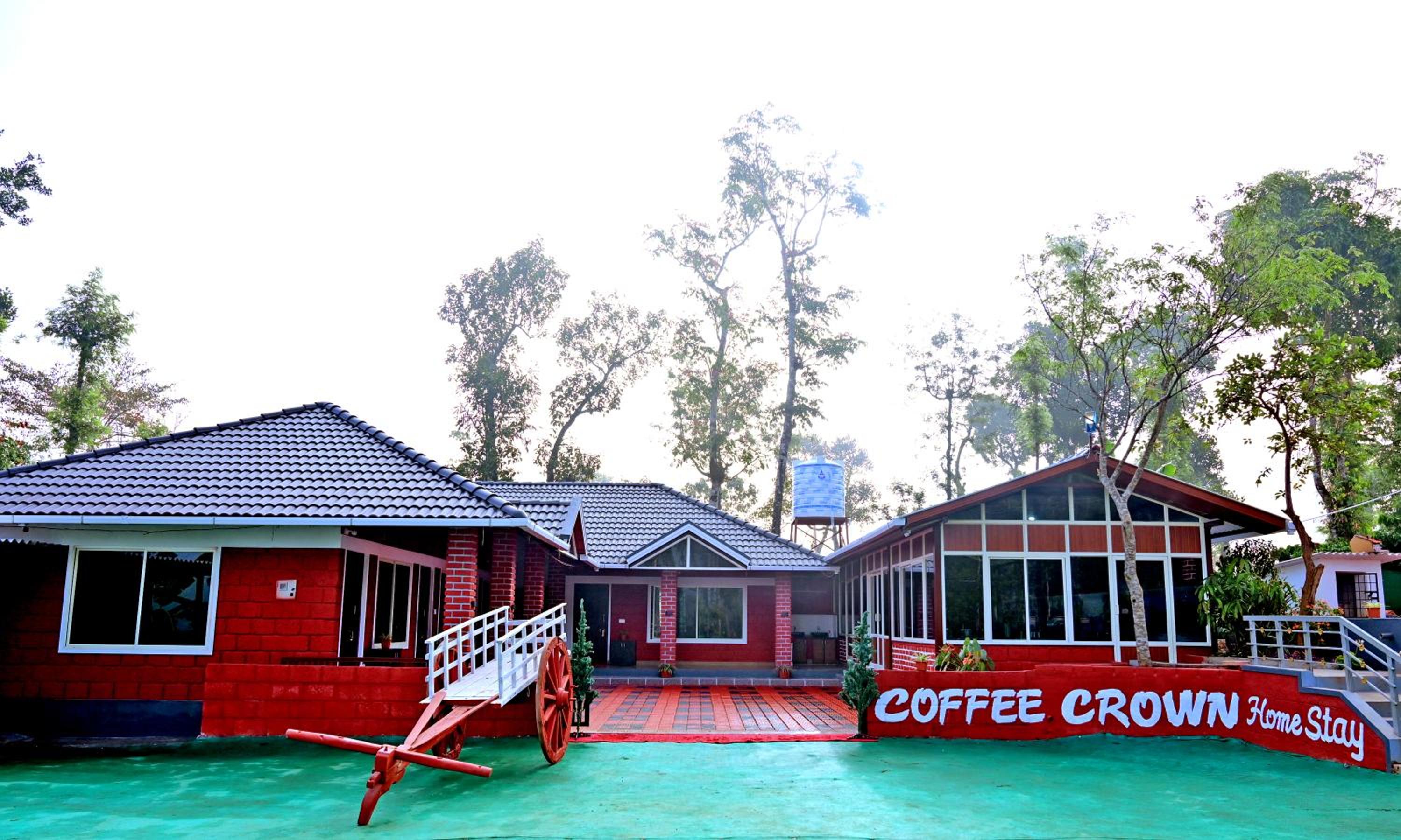 Coffee Crown Homestay - 1km to Falls, Estate, Home Food view 2