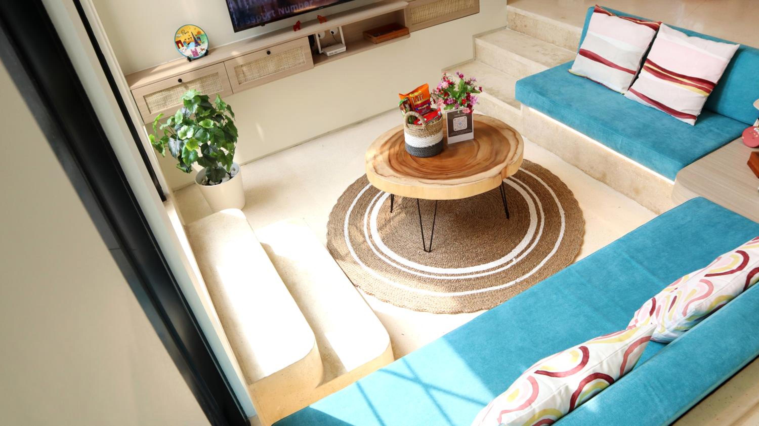 Casa de Jingga - KBP with Aesthetic Pool, Fun for Family & Friends, Near Whoosh High Speed Train view 5