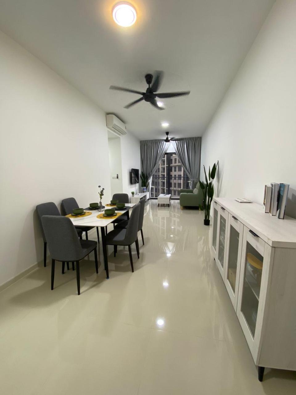 Sunway Velocity Two, Kuala Lumpur By De Harlequins Suite