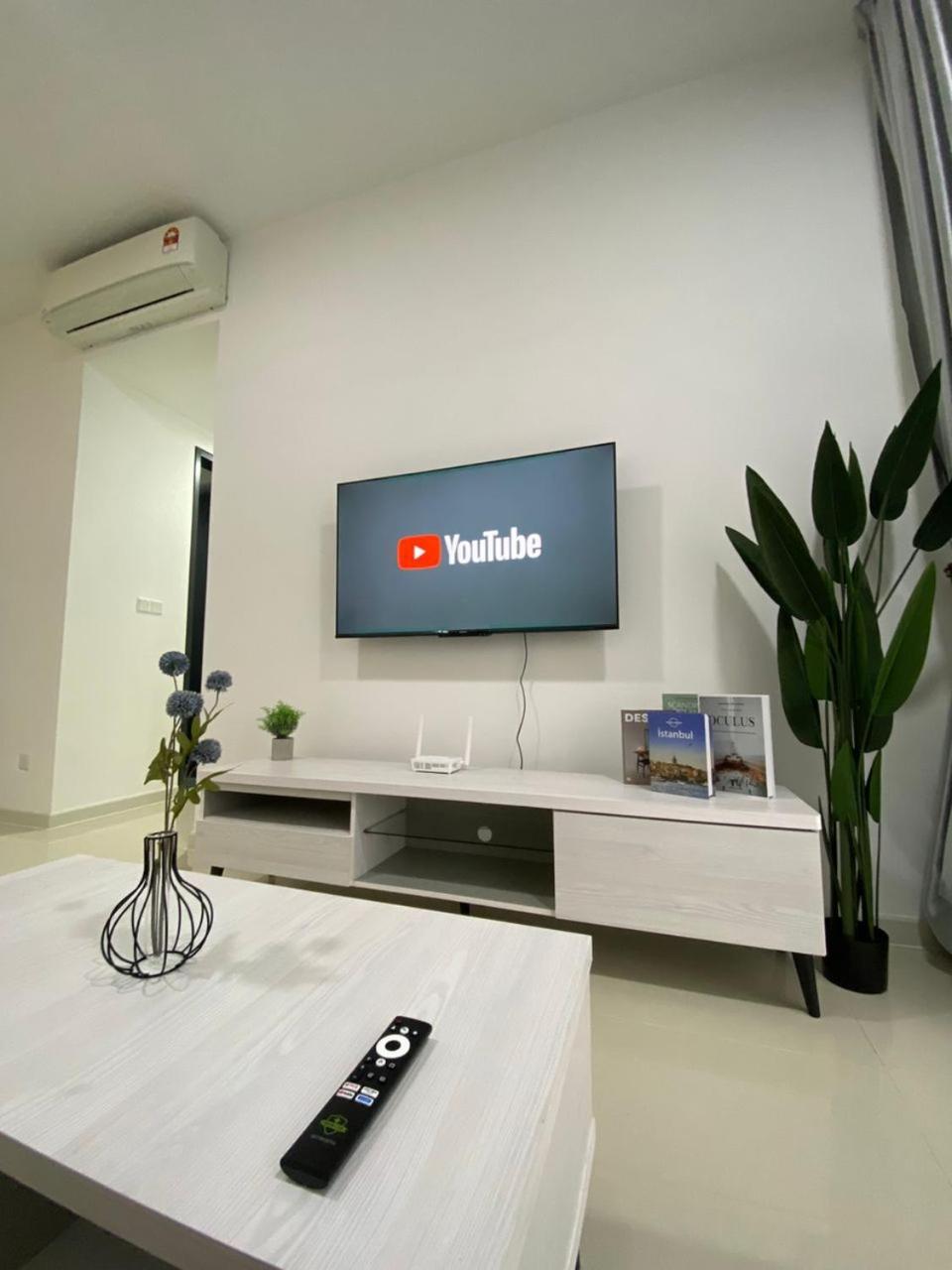 Sunway Velocity Two, Kuala Lumpur By De Harlequins Suite