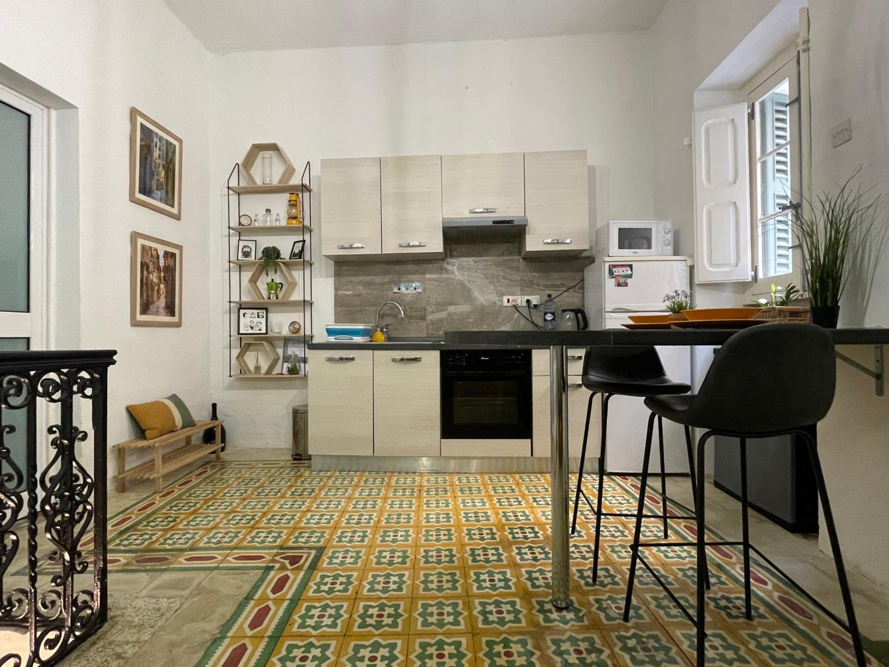 Entire Apartment in Cospicua with a Cellar! photo 3