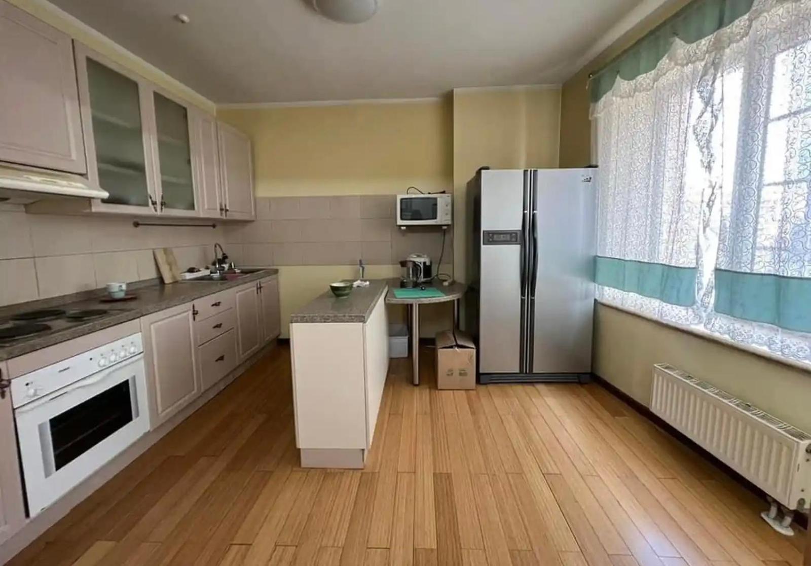 Shangrilla located 5 room apartment view 5