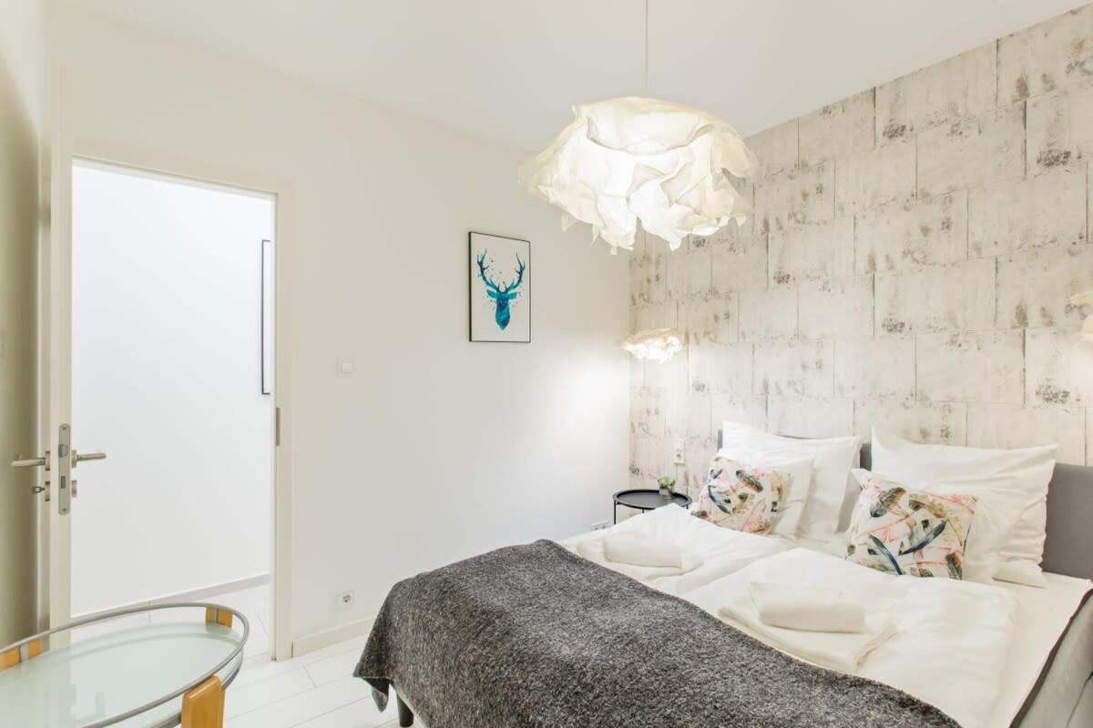 Lovely & Central Apartment view 4