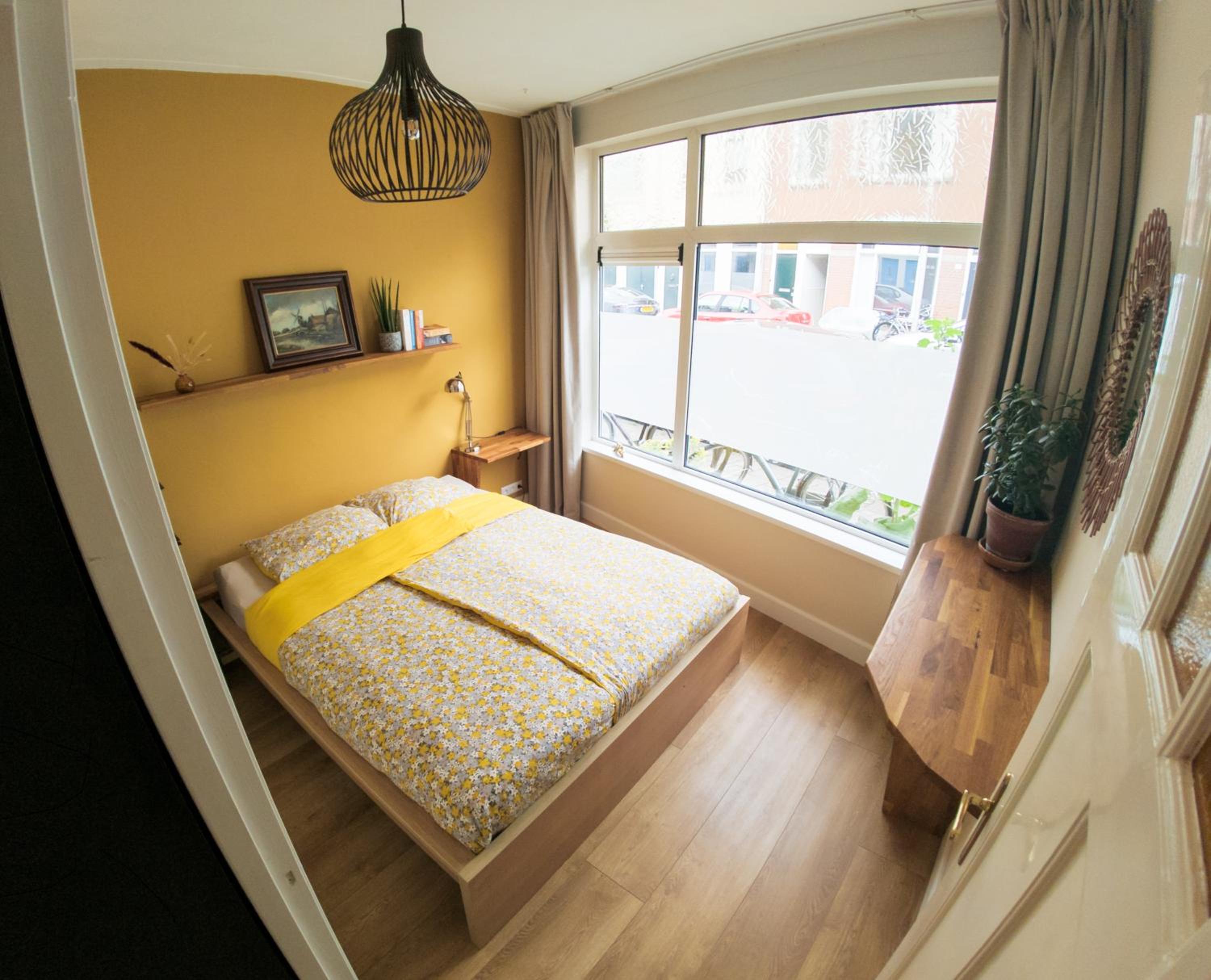 Central located apartment - groundfloor & garden view 3