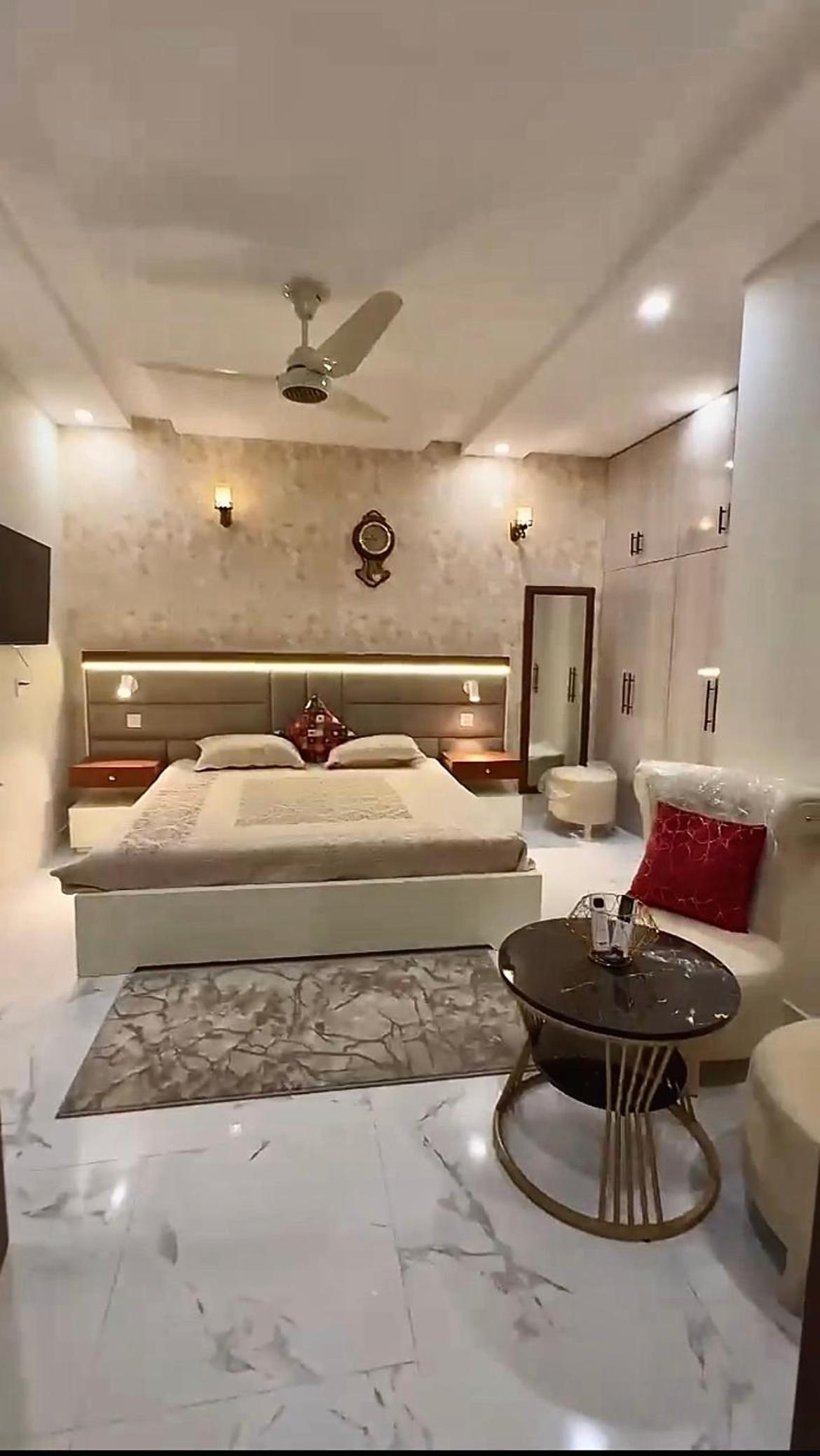 Luxurious Studio Apartment view 5