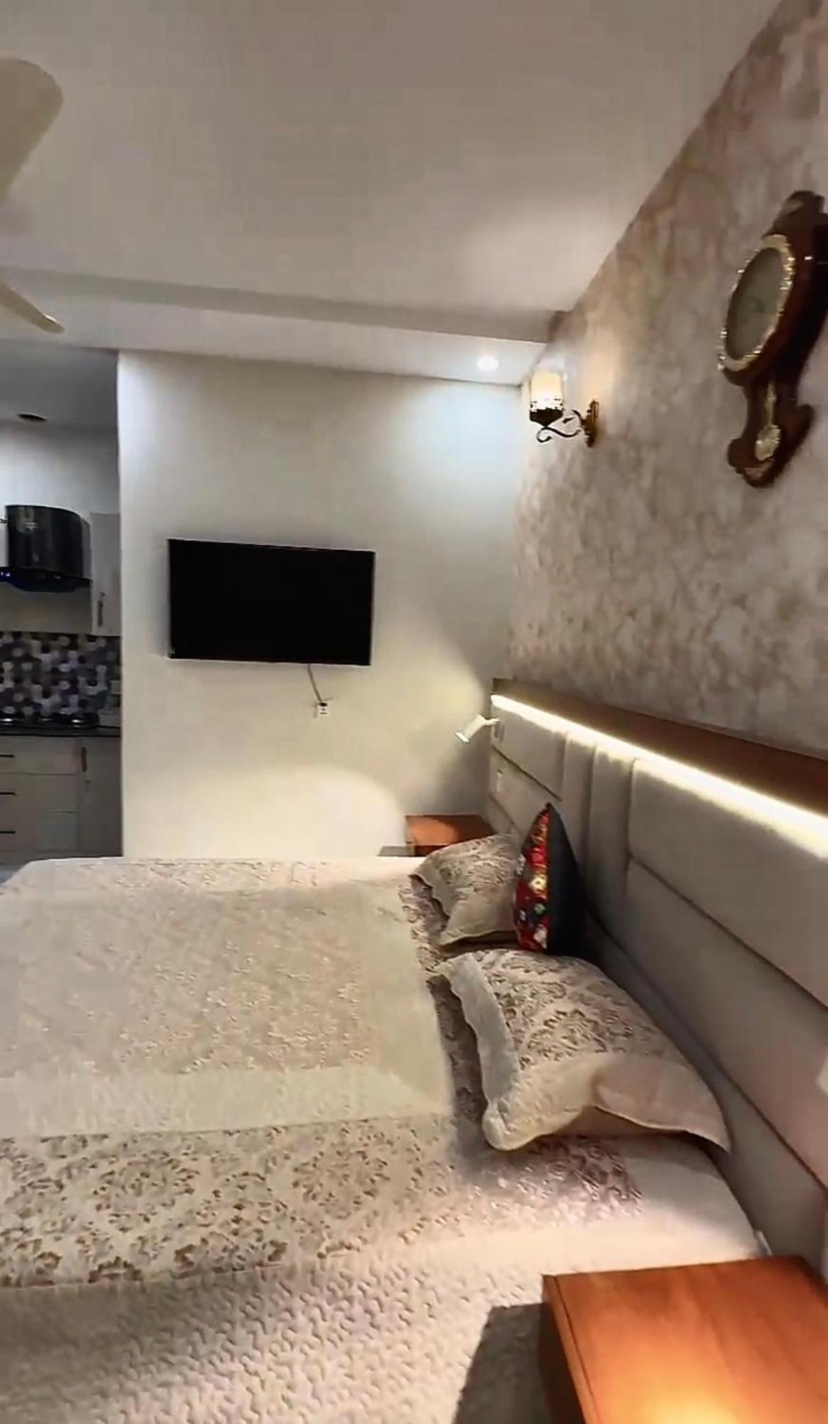 Luxurious Studio Apartment view 4