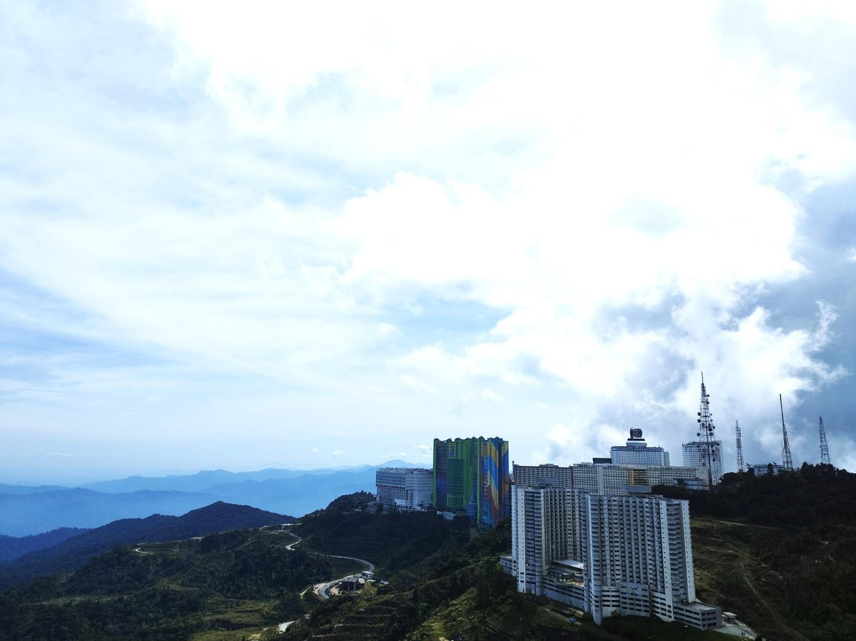 Genting FoggyColdInn1R1B AT Ion Delemen