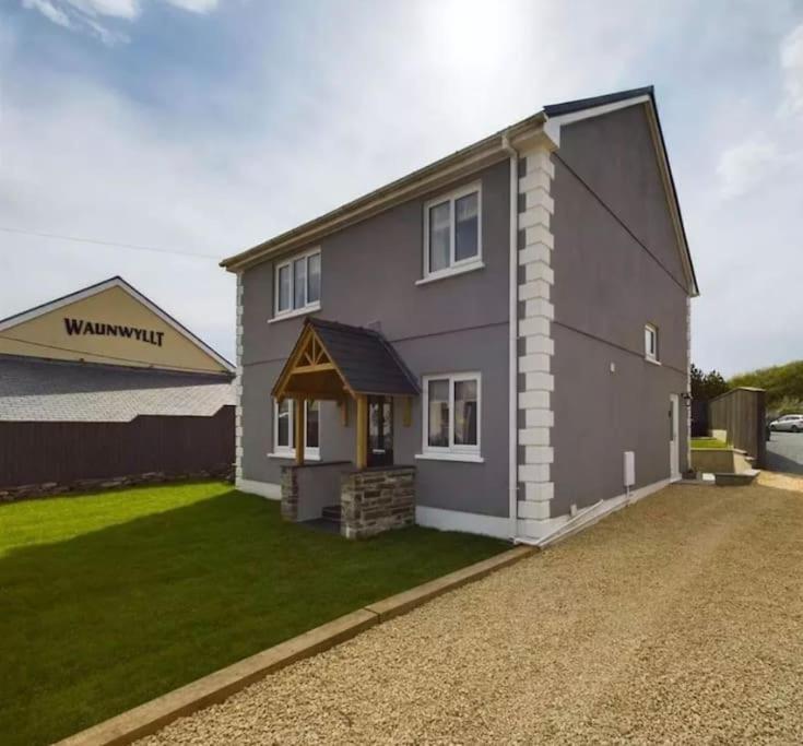 Horeb Cottage at The Waun Wyllt view 2