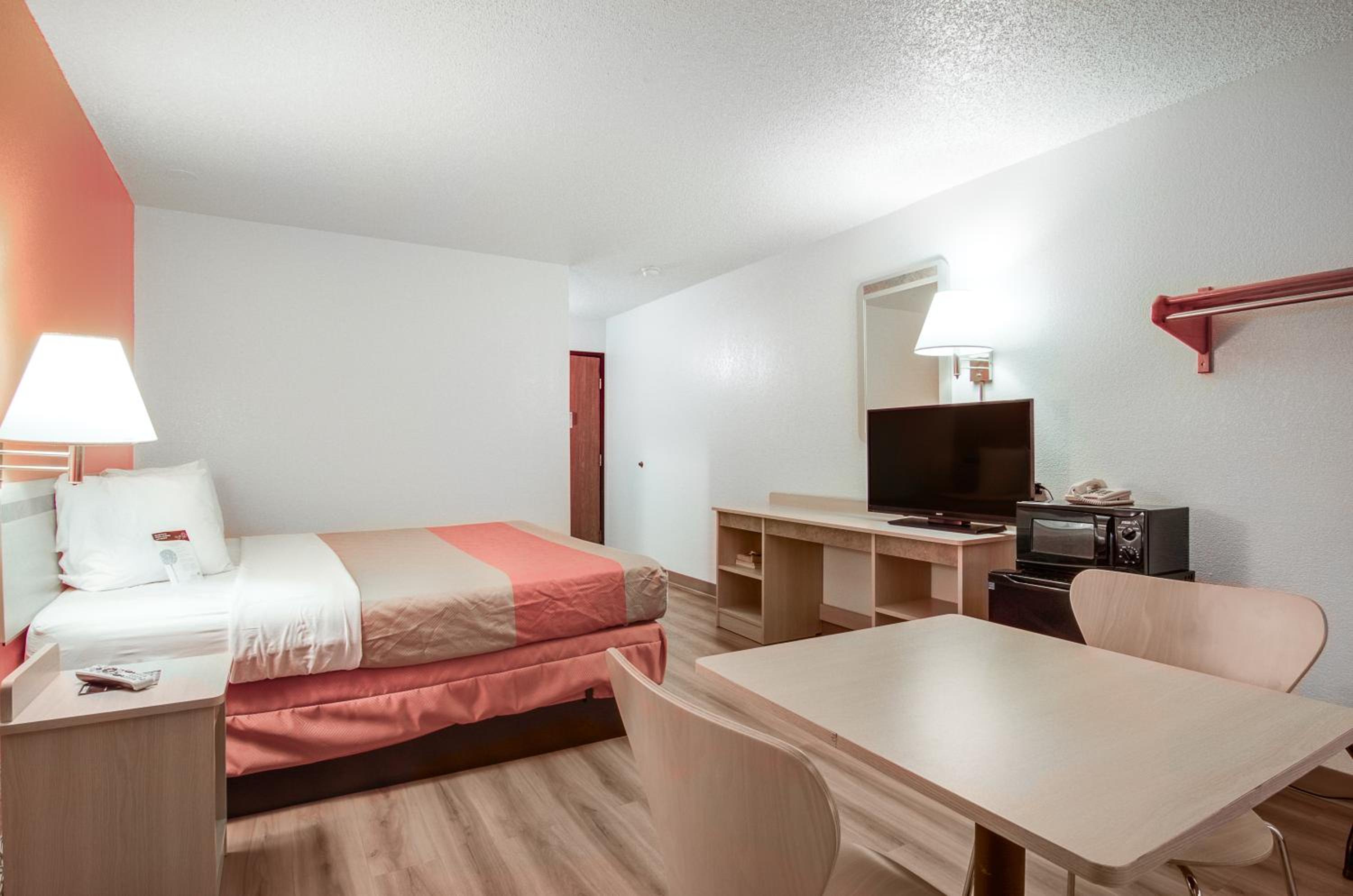 Motel 6-Colby, KS
