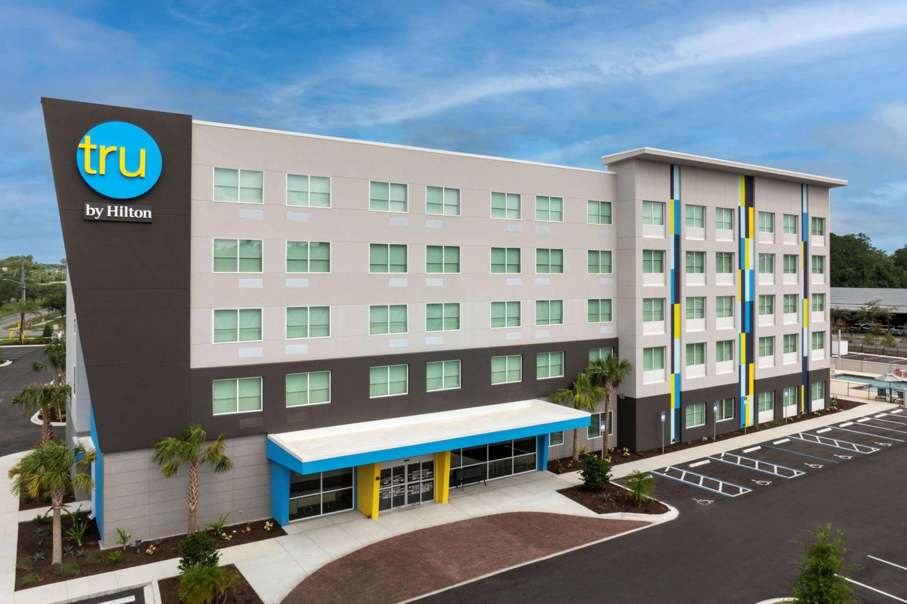 Jacksonville Vacations - Tru By Hilton Jacksonville Airport - Property Image 40