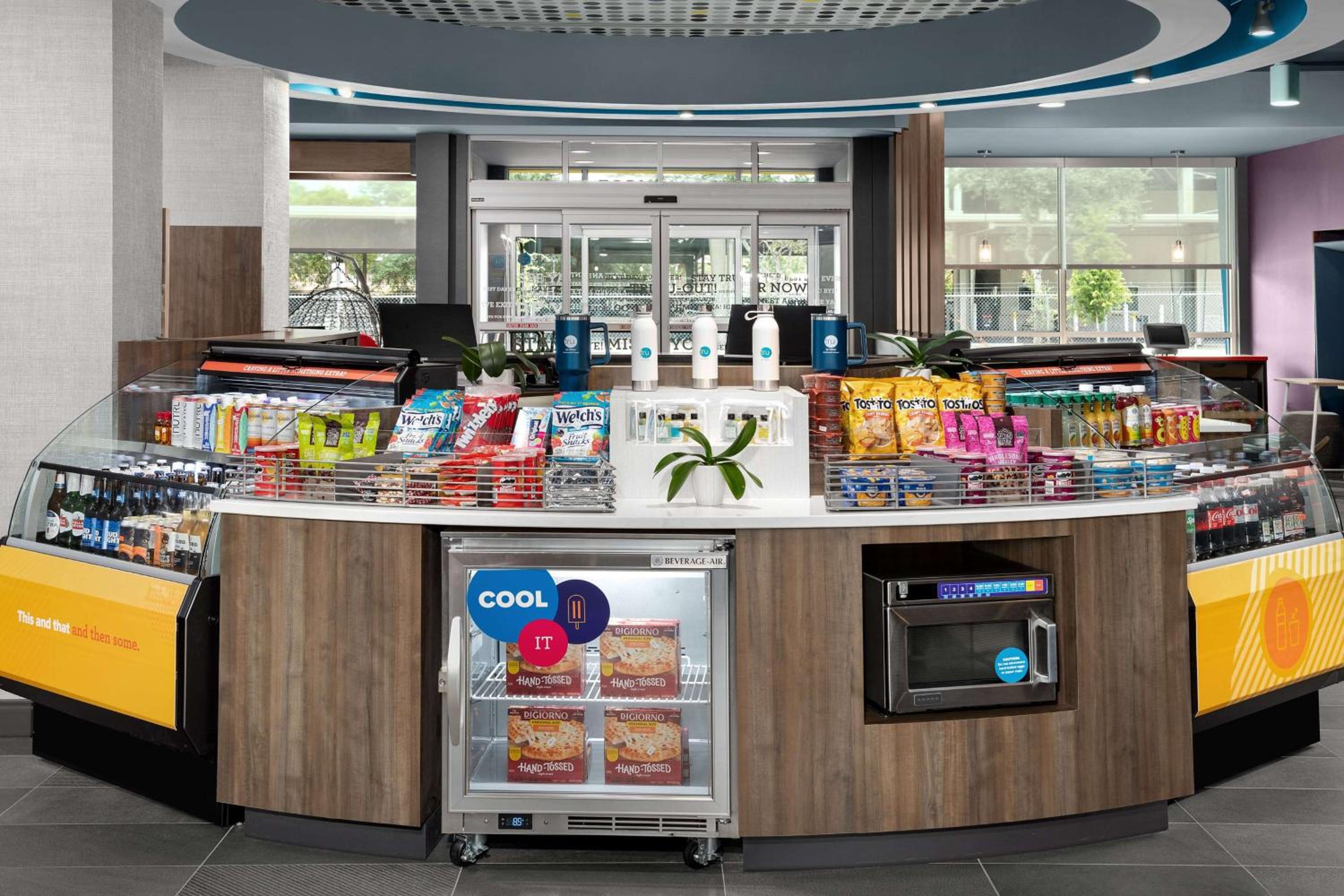 Jacksonville Vacations - Tru By Hilton Jacksonville Airport - Property Image 5