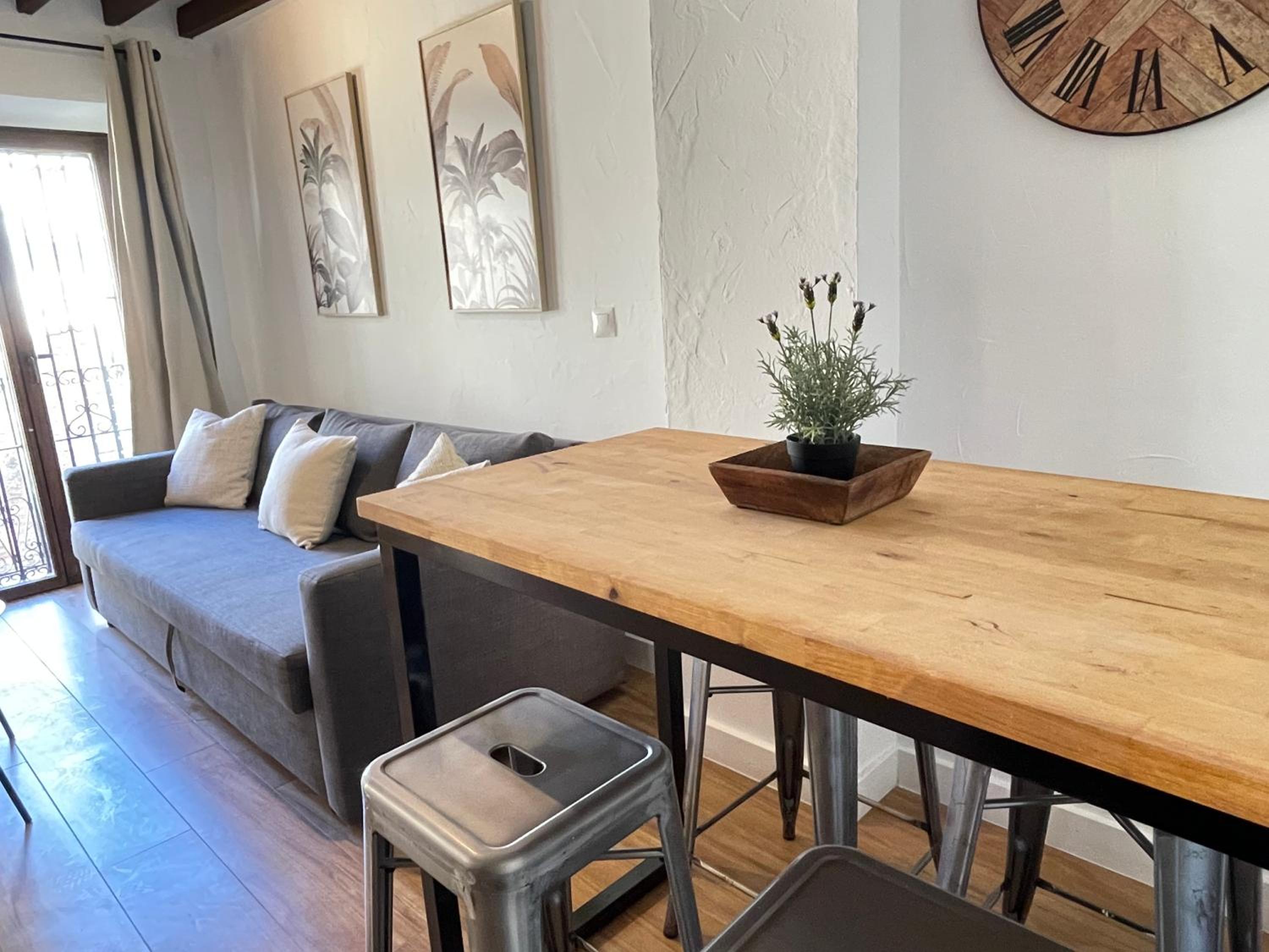 Barrio Luzan 2 by United Renters view 2