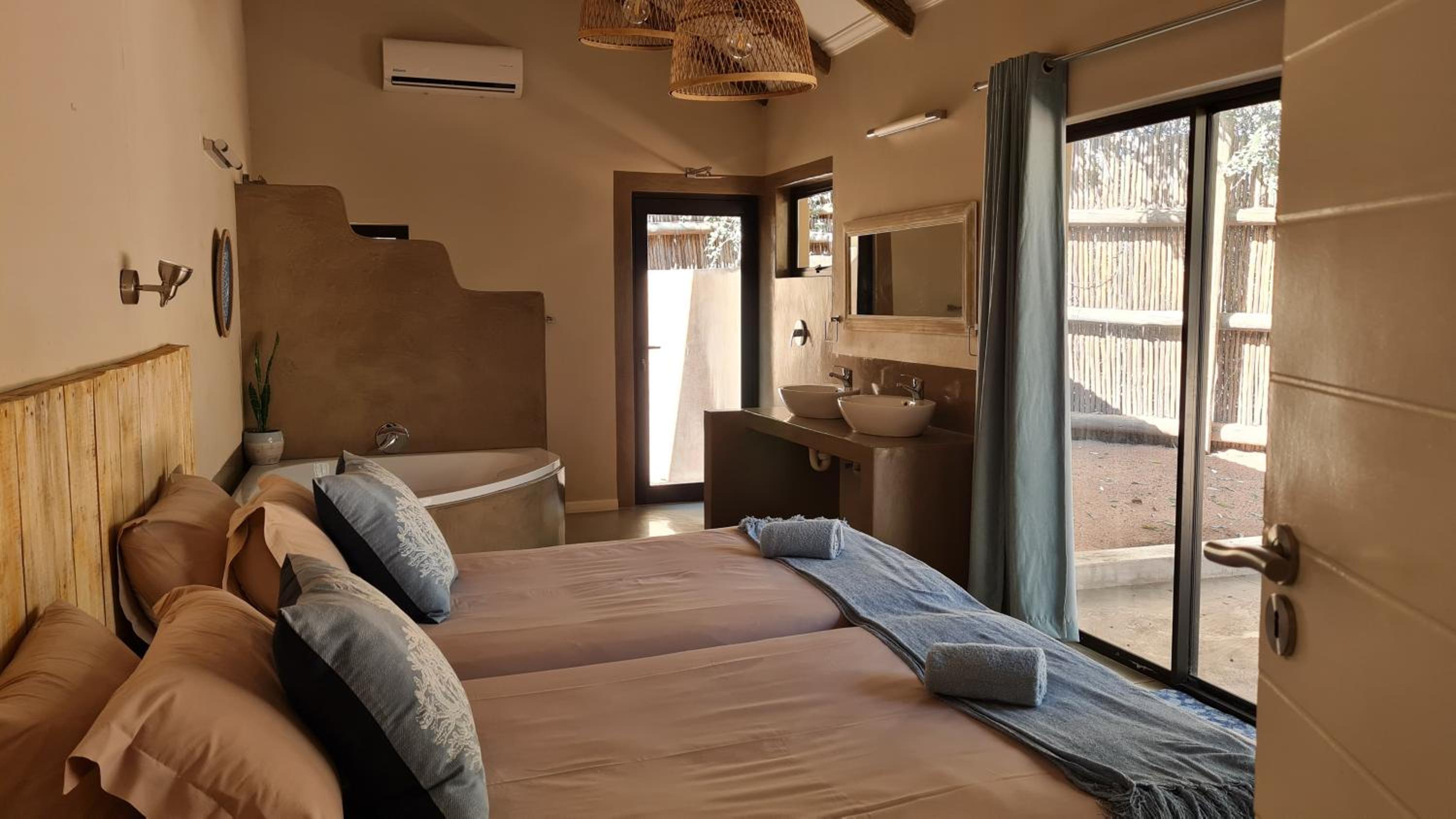Thornhill Safari Lodge